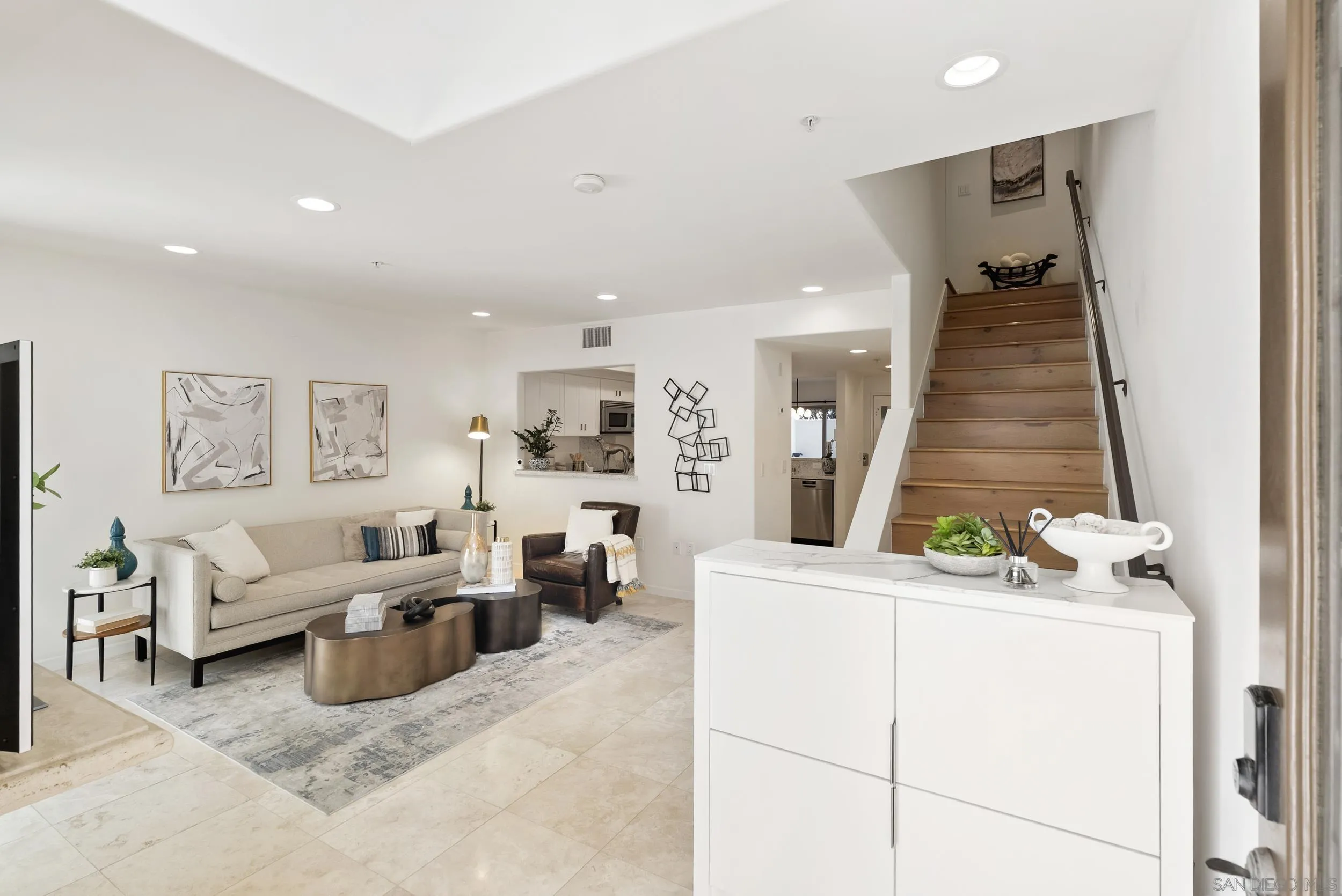 Photo #4: 260003913 Listing: Photo #4