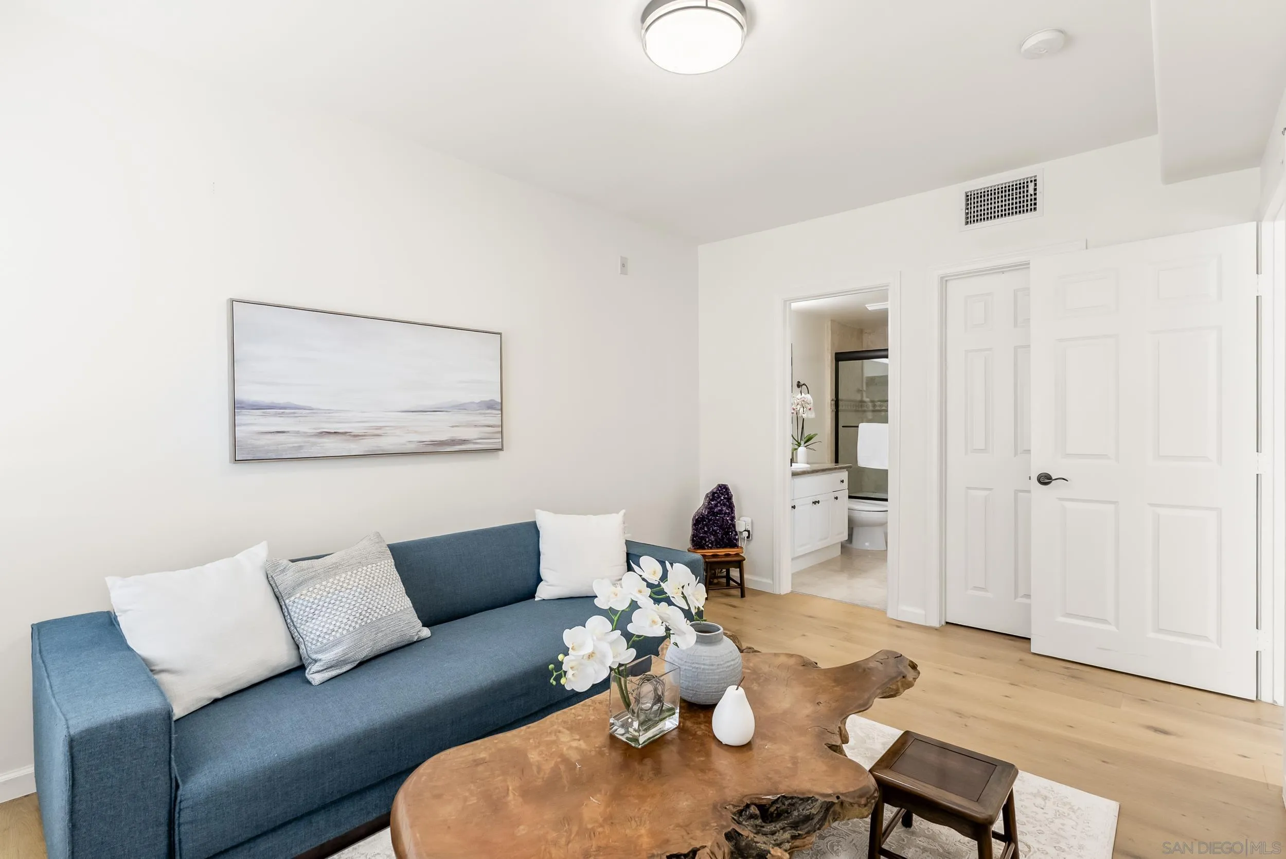 Photo #27: 260003913 Listing: Photo #27