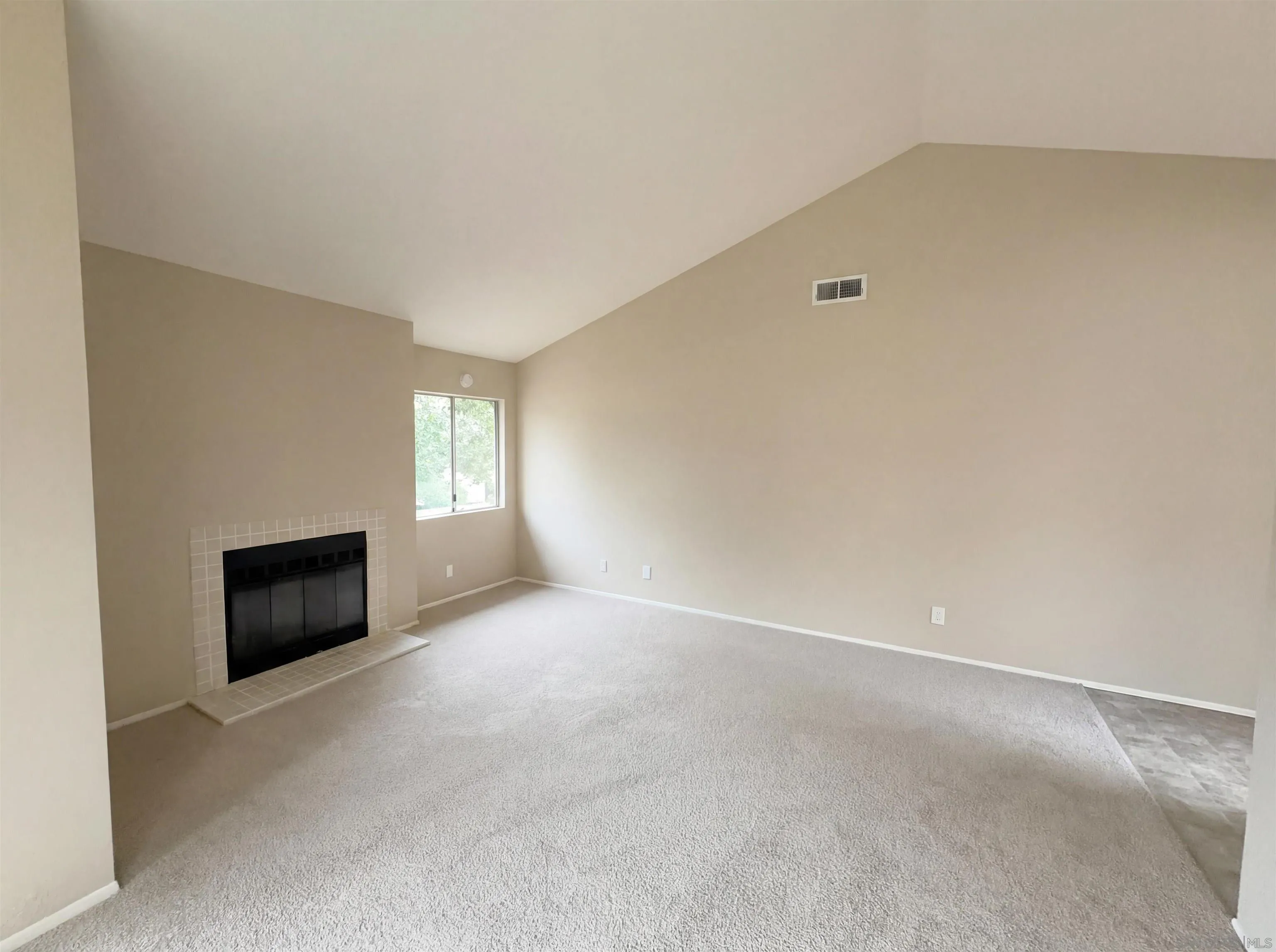 https://cdn.realtyfeed.com/cdn/127/260003916/491656642dd4c8798a62a0a1d42b4b91.webp