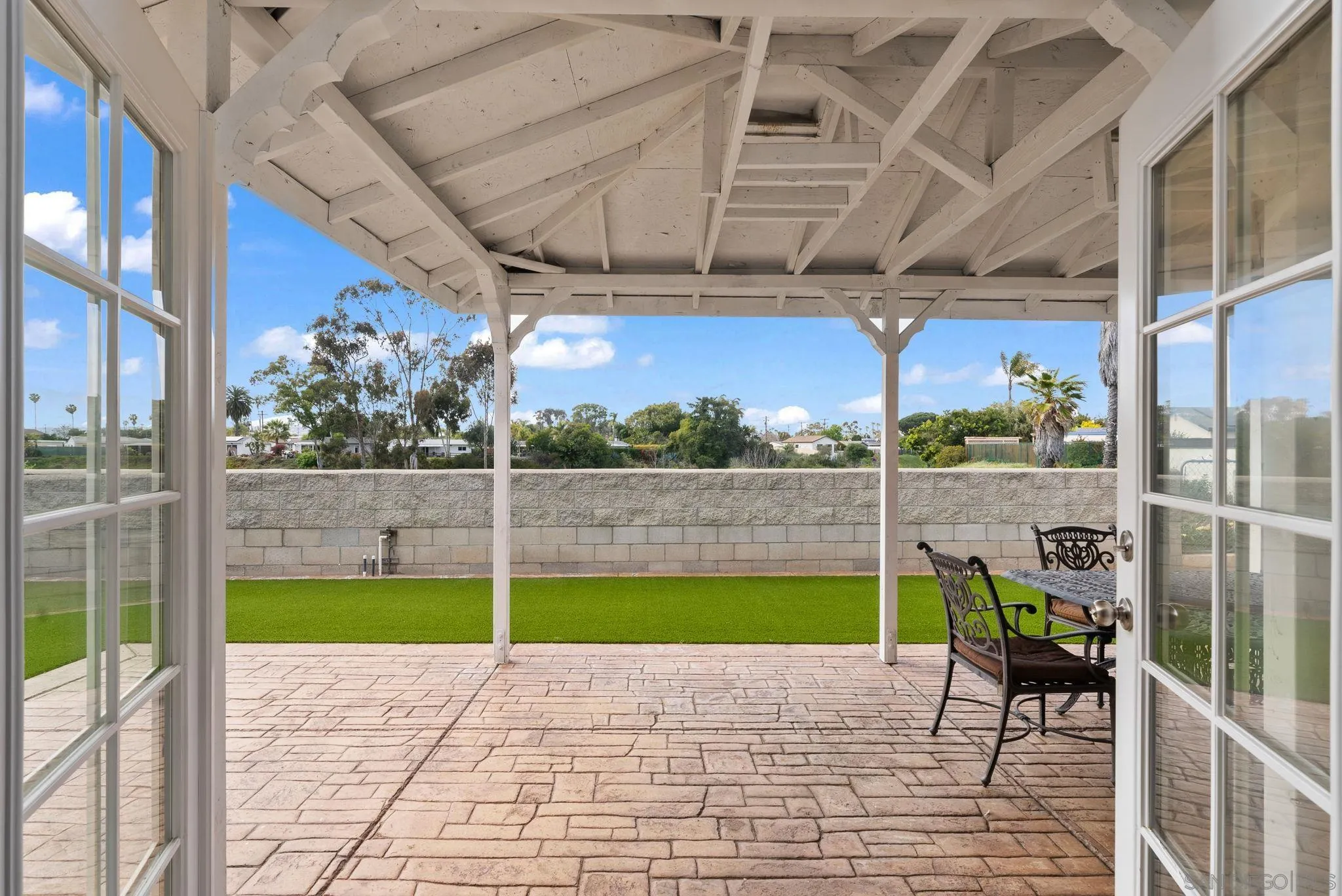 https://cdn.realtyfeed.com/cdn/127/260003917/2c4594435c1ba0d4efb708794f6ee4c0.webp