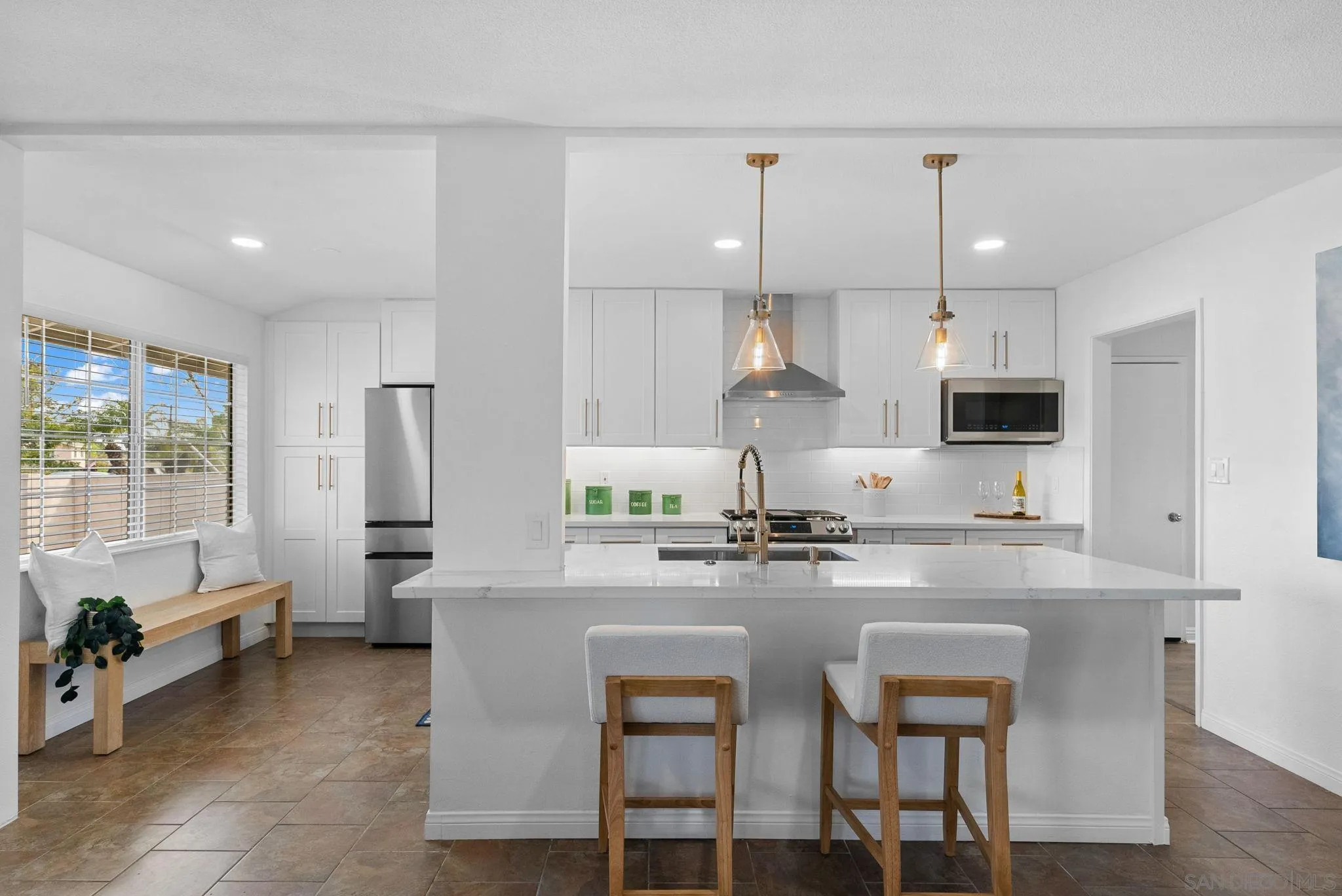 https://cdn.realtyfeed.com/cdn/127/260003917/b7650e4e93d2b7f020628c4308cf1b8c.webp