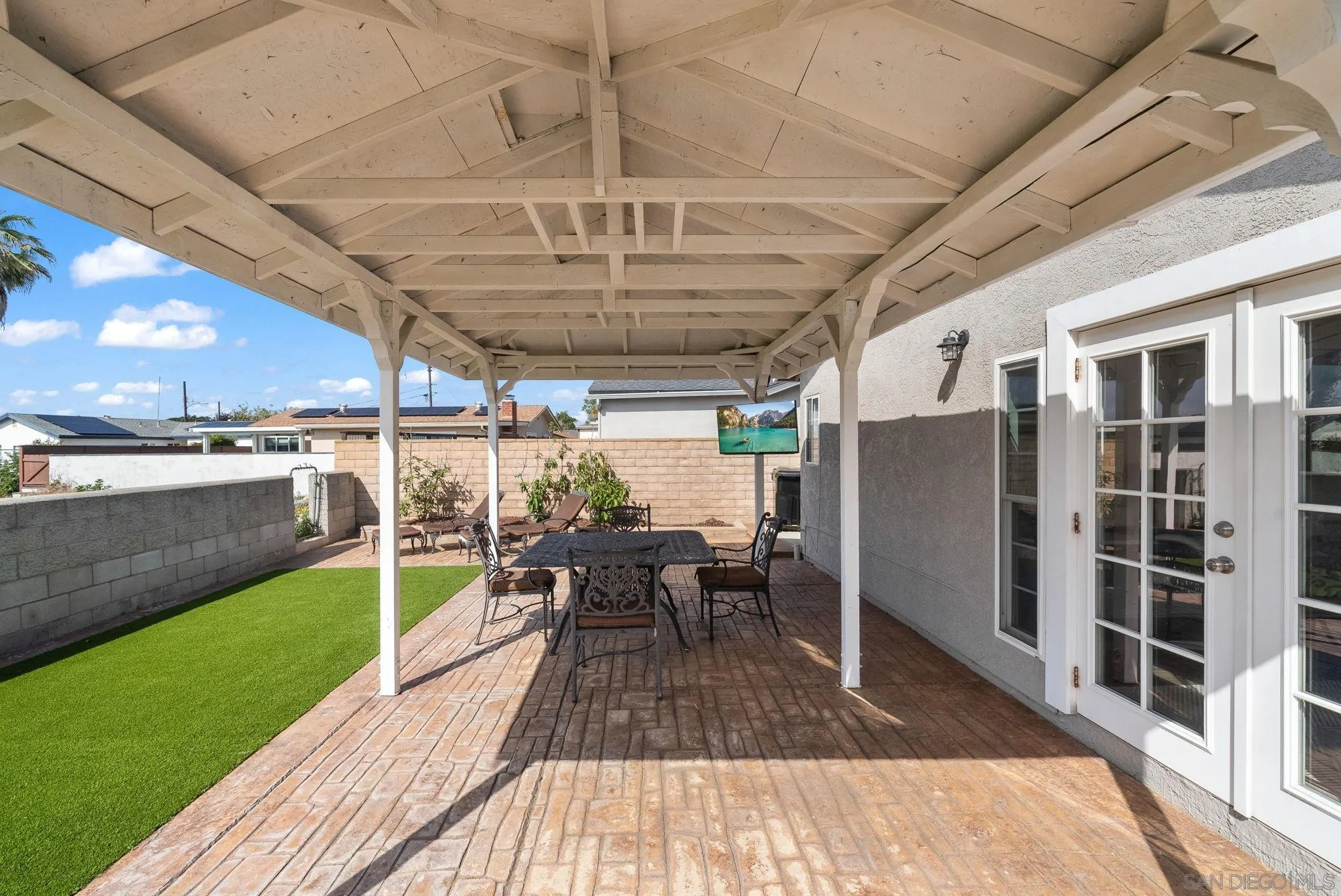 https://cdn.realtyfeed.com/cdn/127/260003917/e912433d84216b5cc993c4f6be2e6997.webp