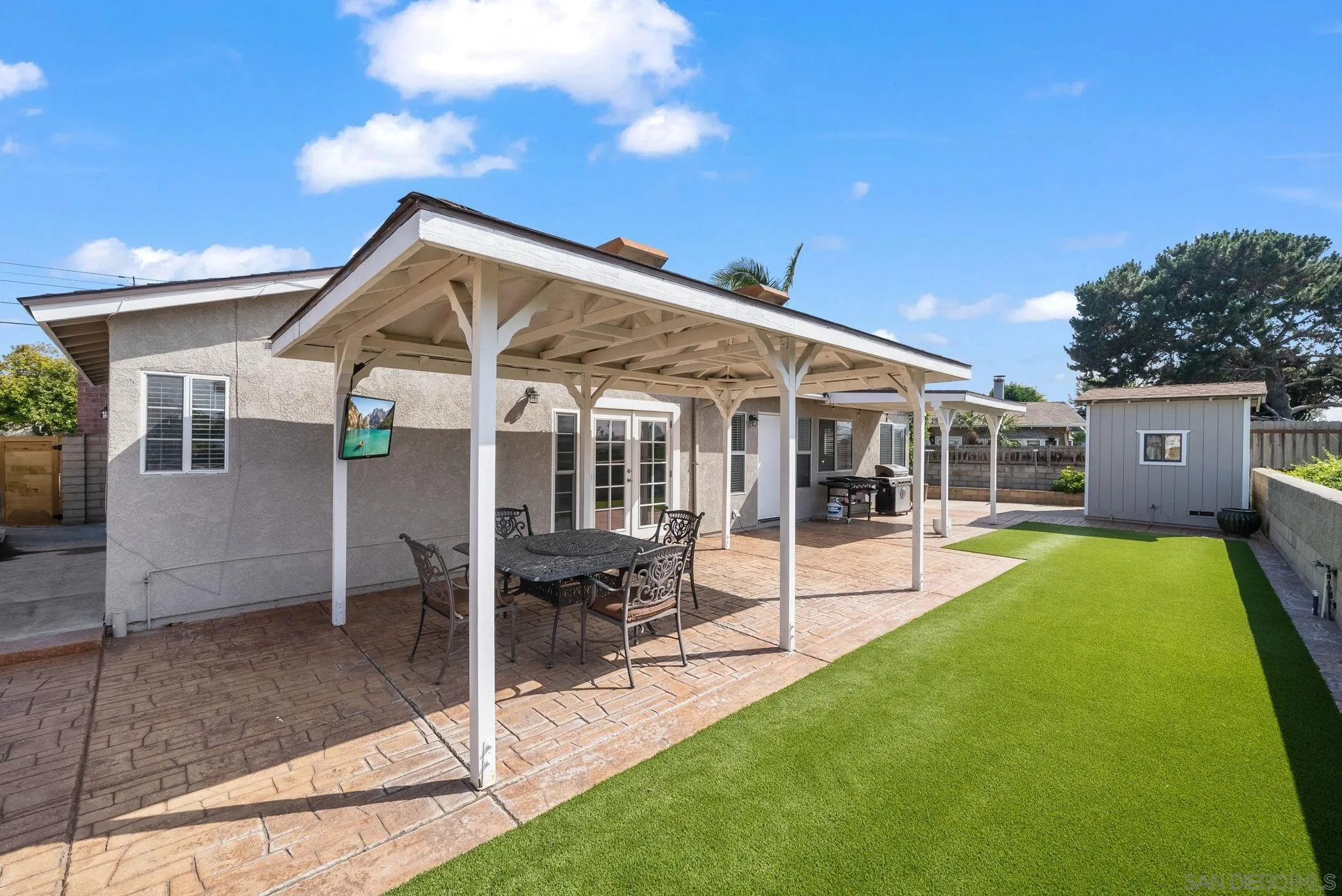 https://cdn.realtyfeed.com/cdn/127/260003917/fe103987f8996f869cc4f86e07c77cf5.webp