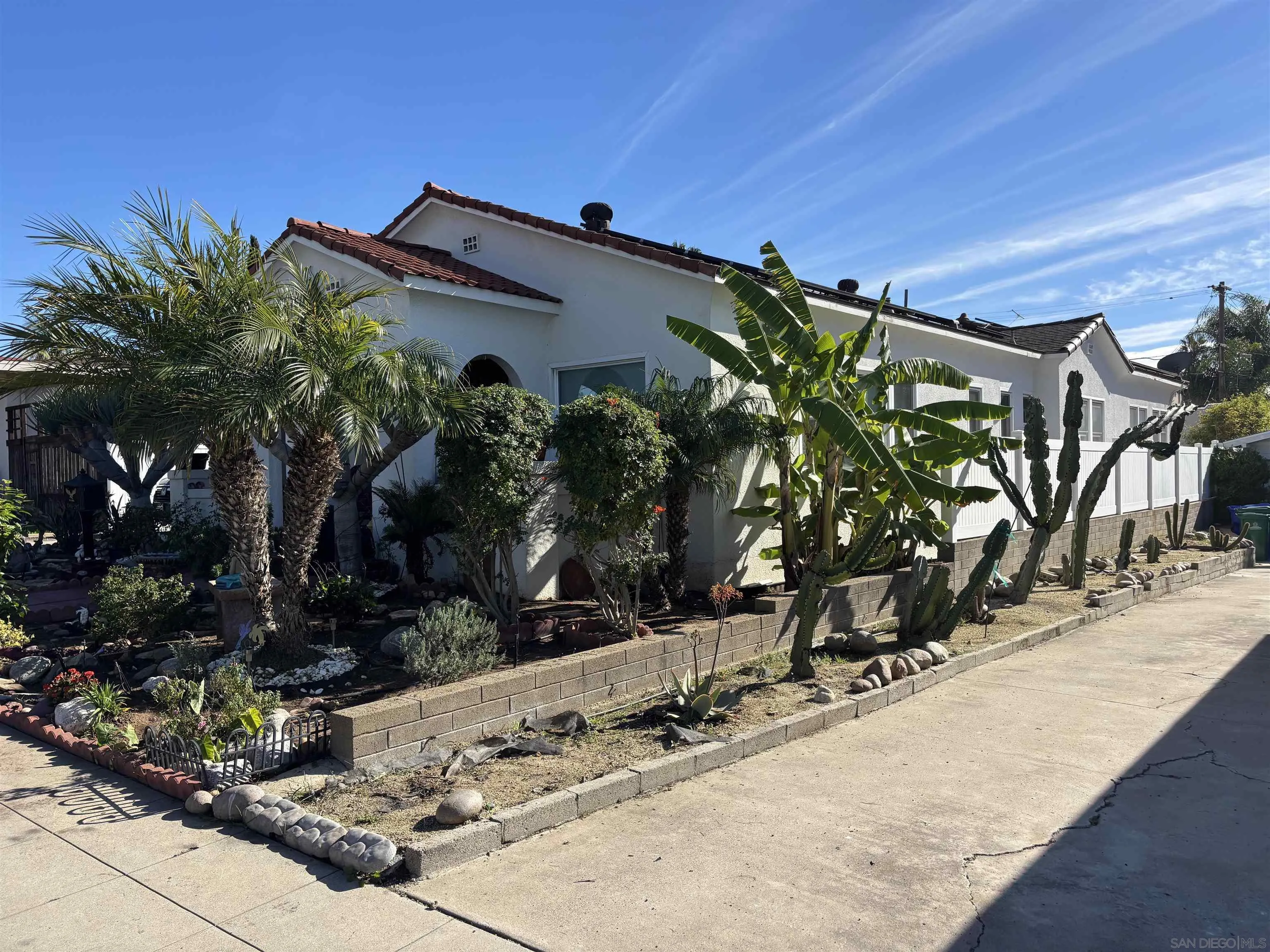 https://cdn.realtyfeed.com/cdn/127/260003925/1c1d49593ac645bdeed8d45597f52cb7.webp
