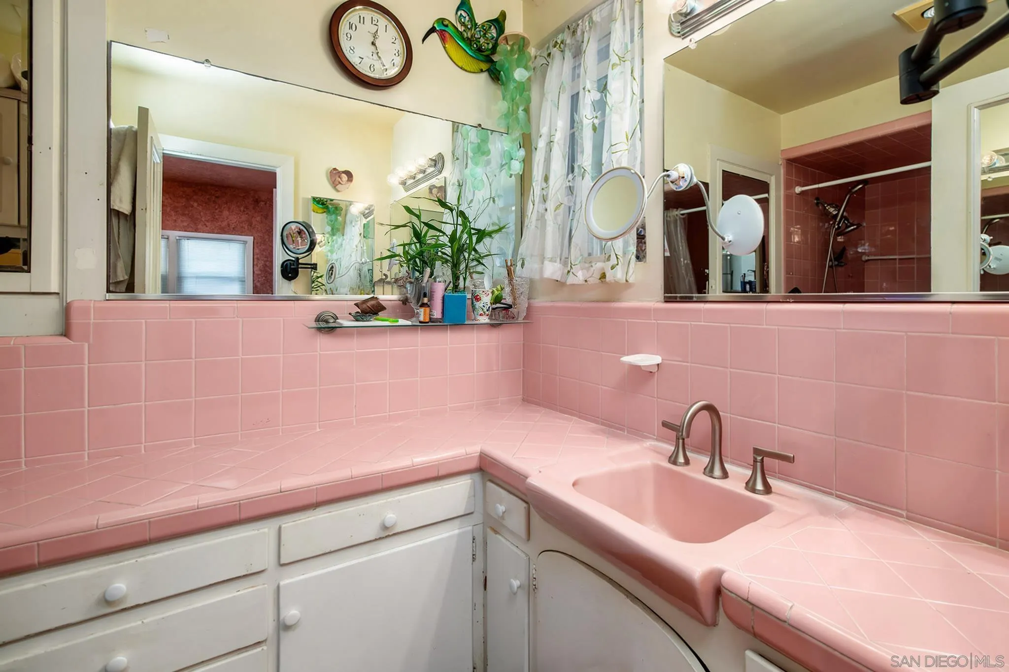 https://cdn.realtyfeed.com/cdn/127/260003925/7718bef1518453ba62de320dd59a2edd.webp