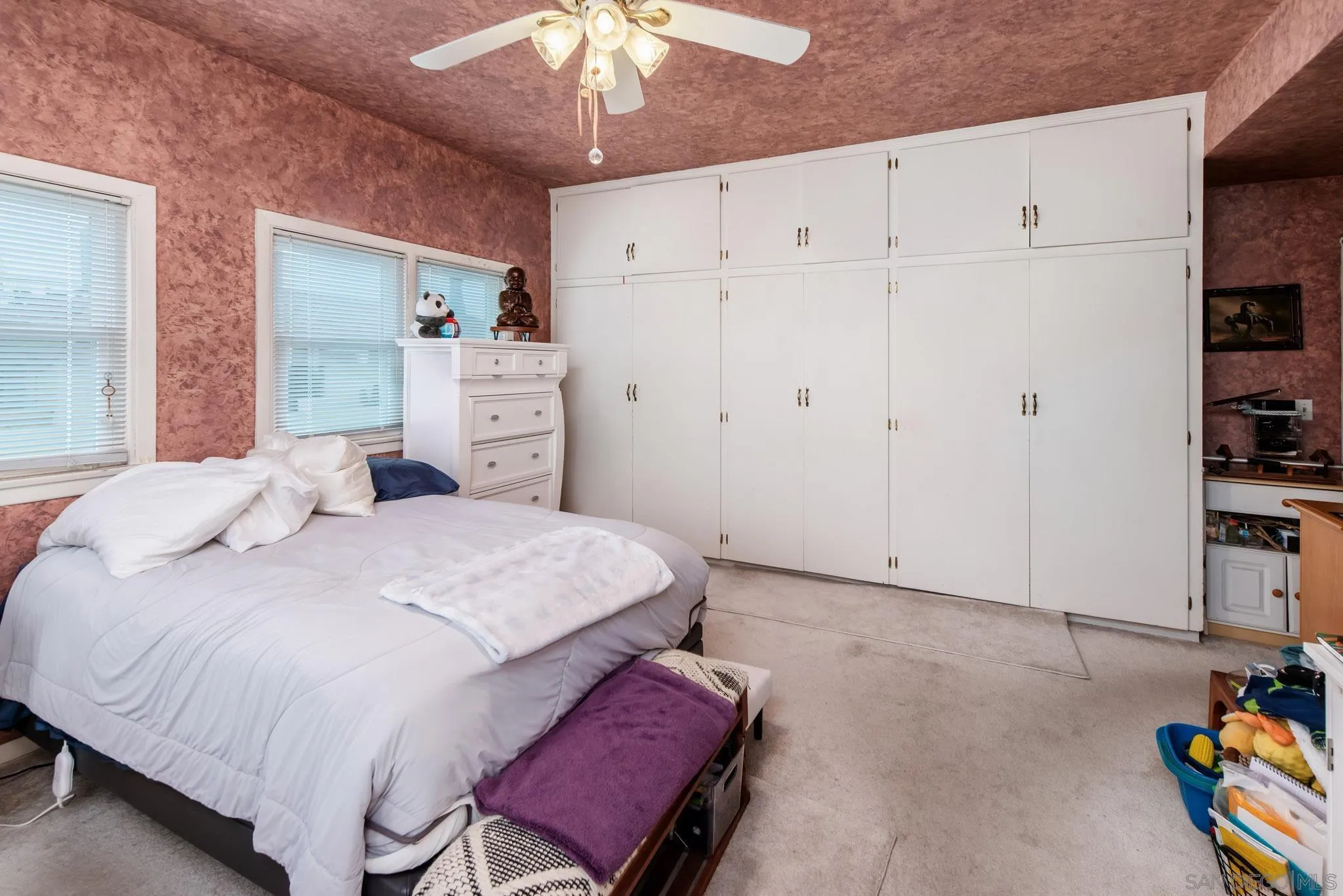 https://cdn.realtyfeed.com/cdn/127/260003925/90ba3fada008255d03d569a50f1b0893.webp