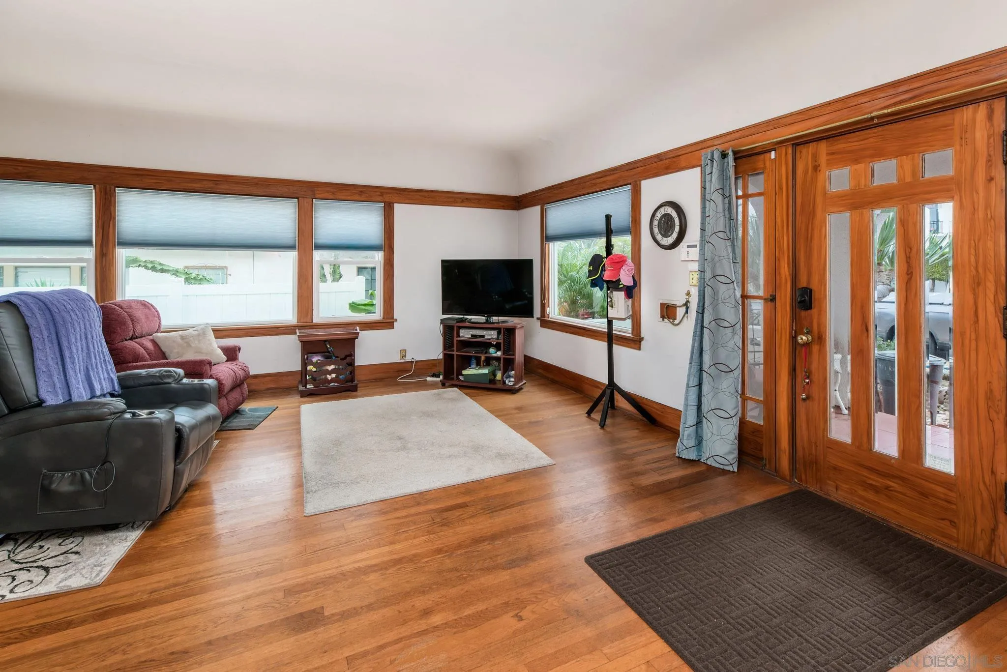 https://cdn.realtyfeed.com/cdn/127/260003925/d350dedbf43bbd865569d02ba8f3d6bb.webp