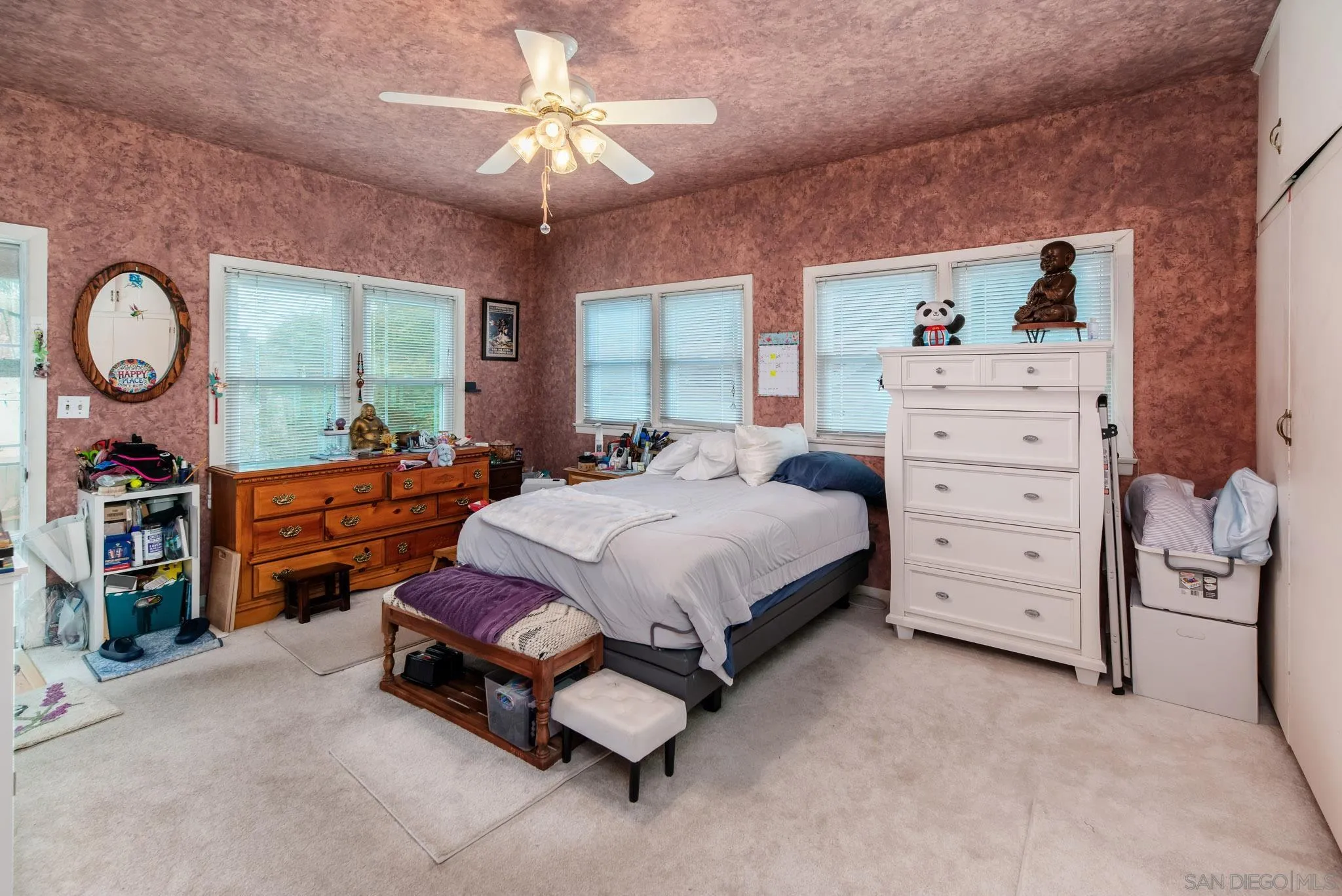 https://cdn.realtyfeed.com/cdn/127/260003925/e0e172d68ba7bb84a4985cb66141eef4.webp