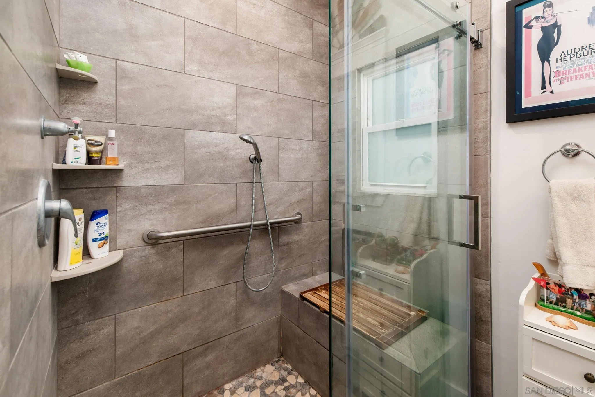 https://cdn.realtyfeed.com/cdn/127/260003925/f070b56dba51cff132f6b9b18aaf71e1.webp