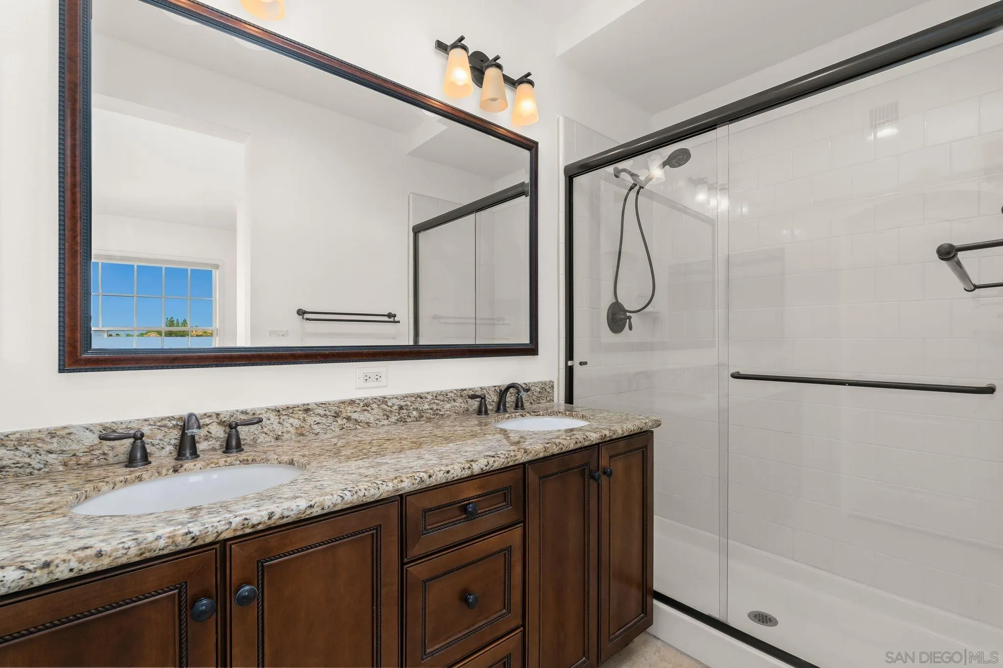 https://cdn.realtyfeed.com/cdn/127/260003927/4630b6fd9727b7b802de3b1170c29495.webp