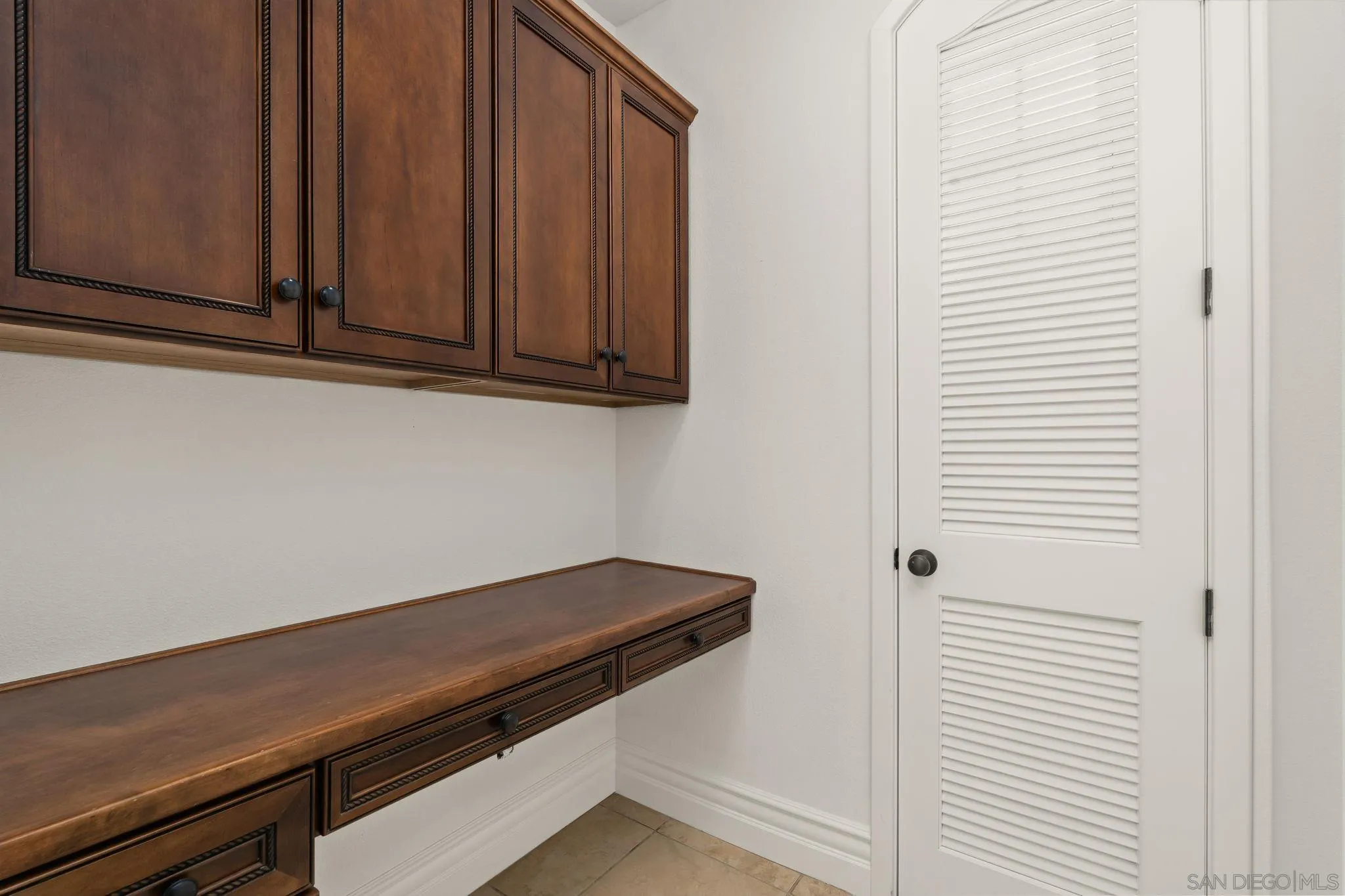 https://cdn.realtyfeed.com/cdn/127/260003927/5d1ab9f1b7746339044ea324a1ea23b7.webp
