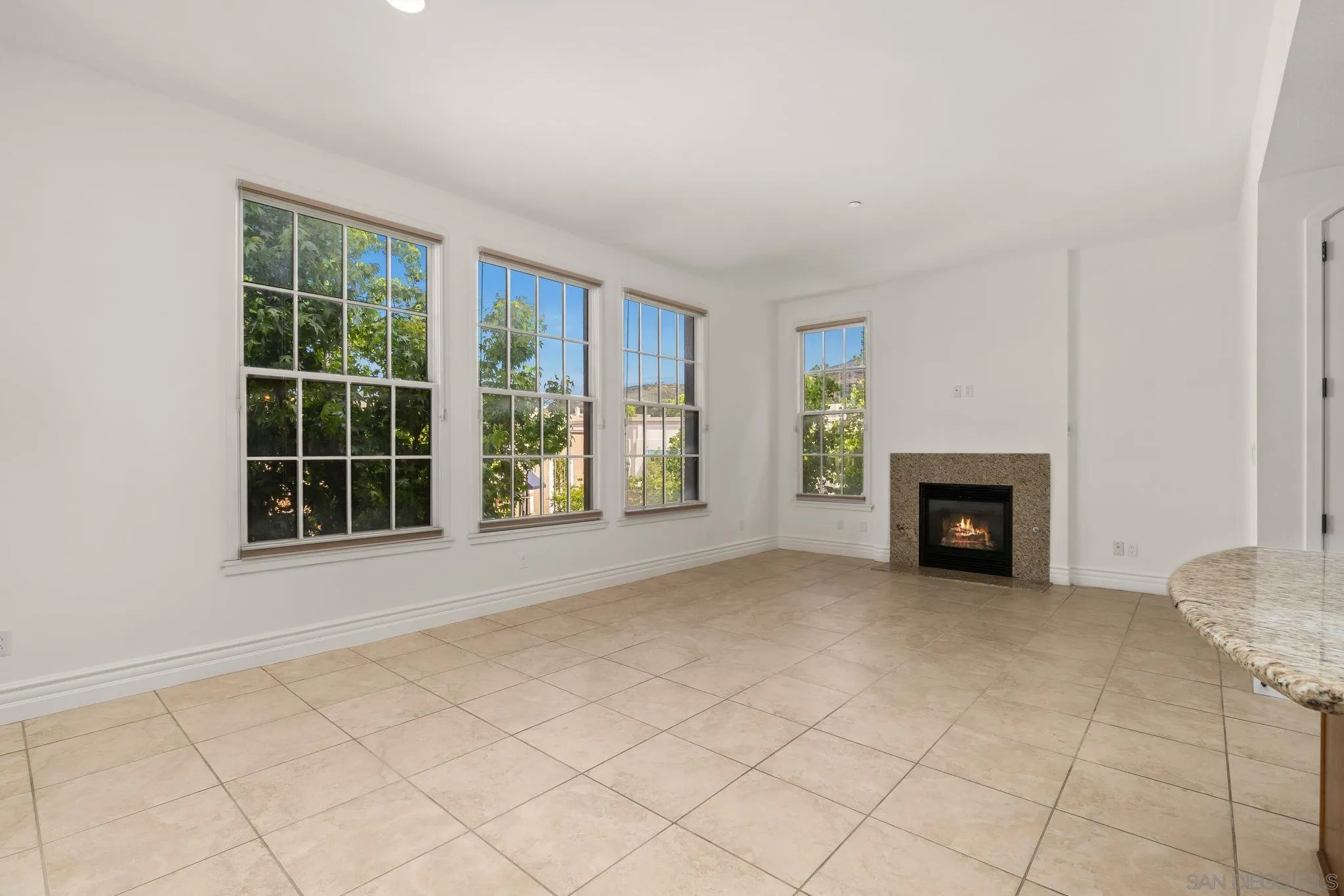 https://cdn.realtyfeed.com/cdn/127/260003927/639b9af46b7a1e04c2680d4bdc0851ea.webp
