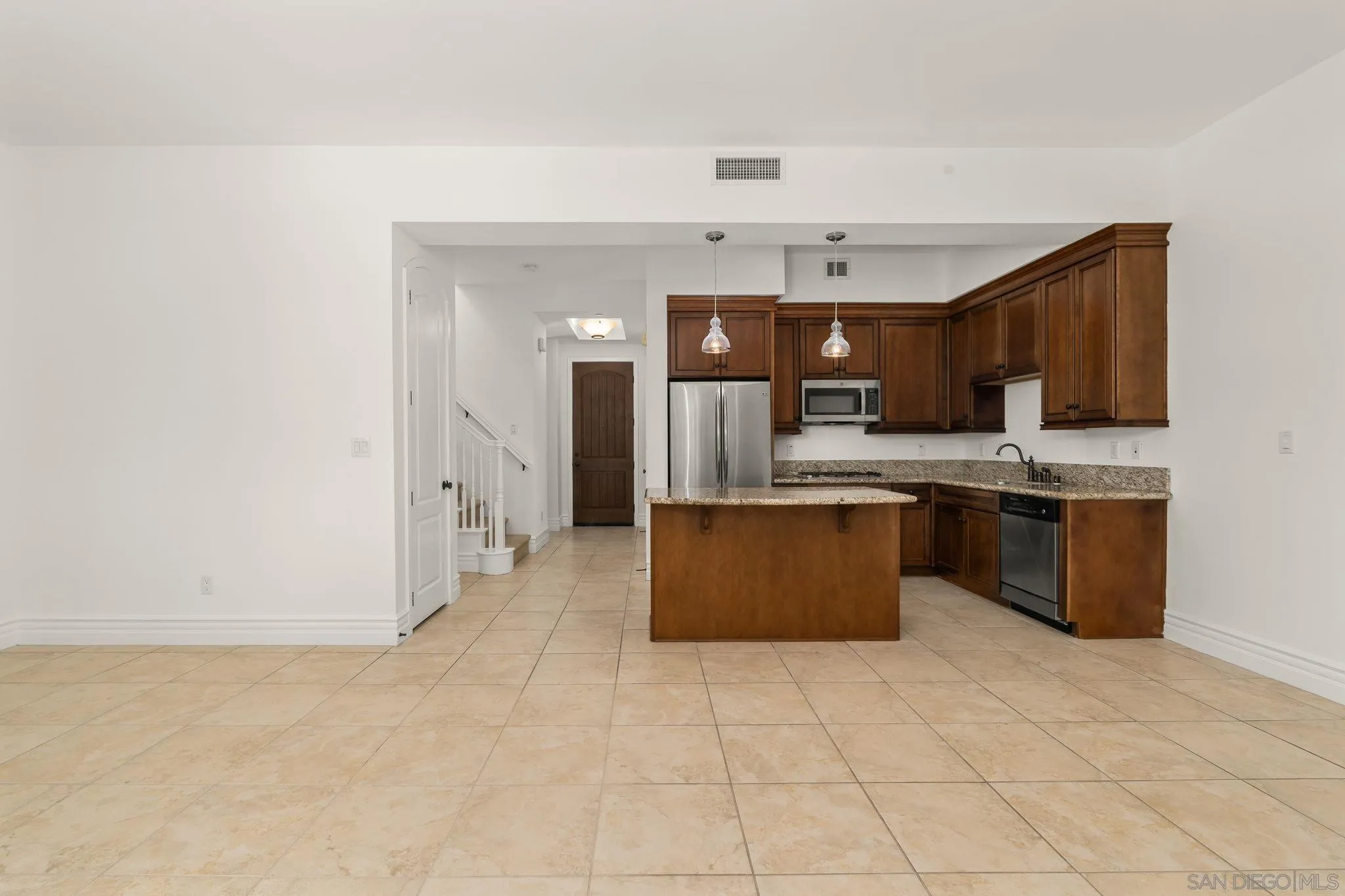 https://cdn.realtyfeed.com/cdn/127/260003927/97971060beab273fe95942841283530f.webp