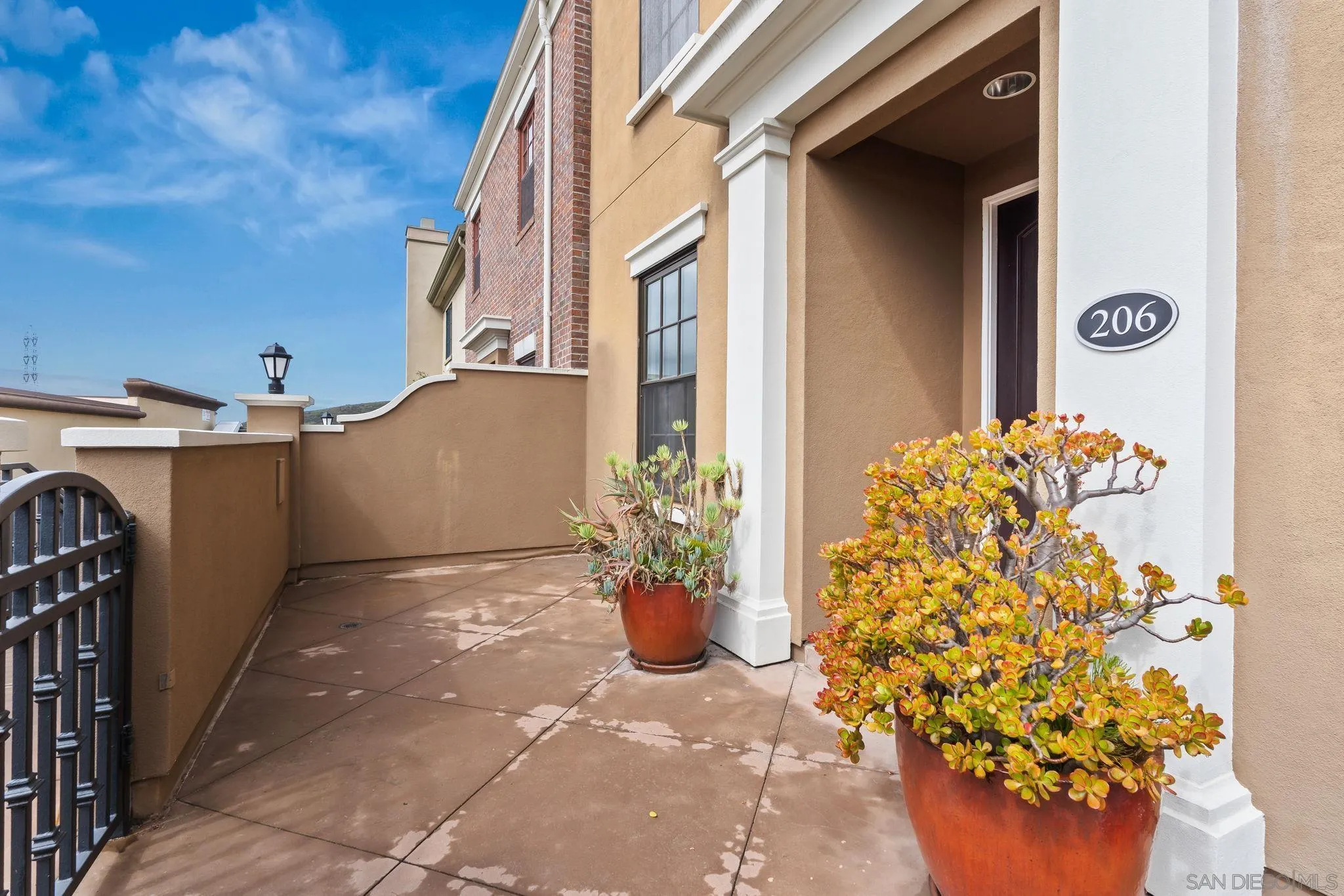 https://cdn.realtyfeed.com/cdn/127/260003927/a5cd5f281282c100ad1d1da3a70b4b1b.webp