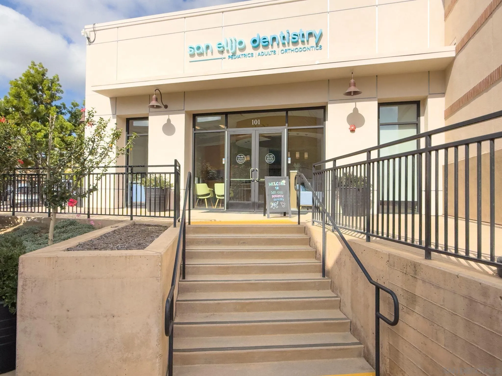 https://cdn.realtyfeed.com/cdn/127/260003927/bfa72fd097950a717d9b3d97e02409f4.webp