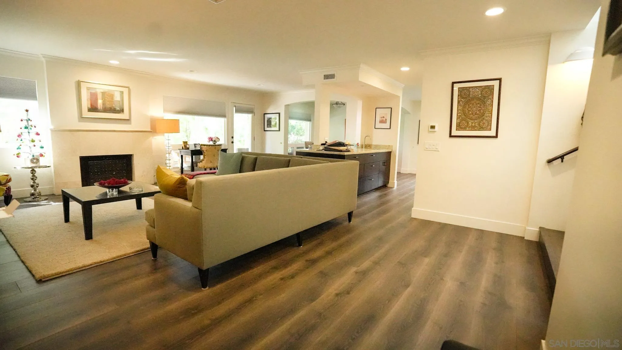 https://cdn.realtyfeed.com/cdn/127/260003929/1c7177c1ccdbdd5402810f9a1107bcff.webp