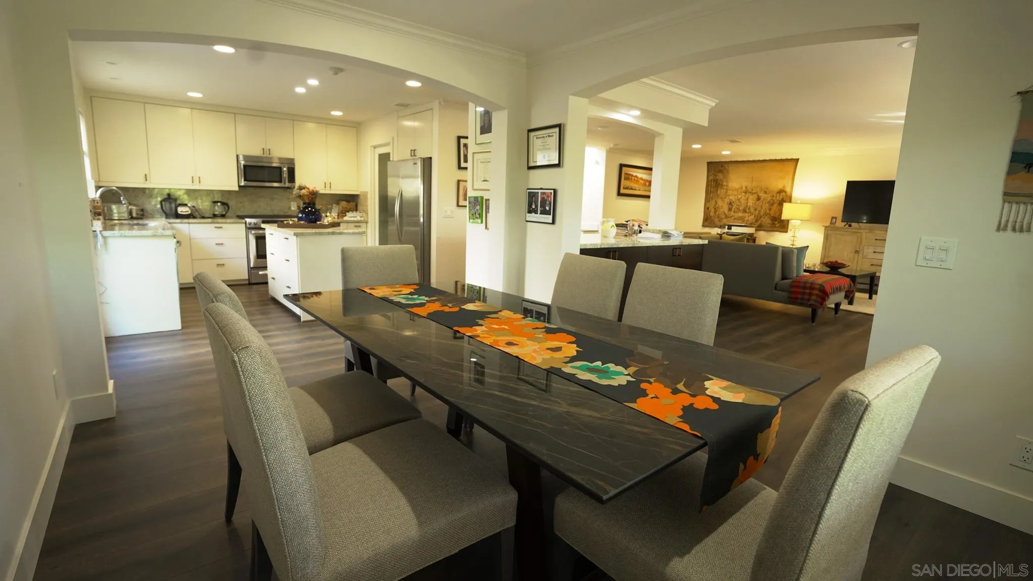 https://cdn.realtyfeed.com/cdn/127/260003929/8a946bee01025ac59387cea9003d42a5.webp