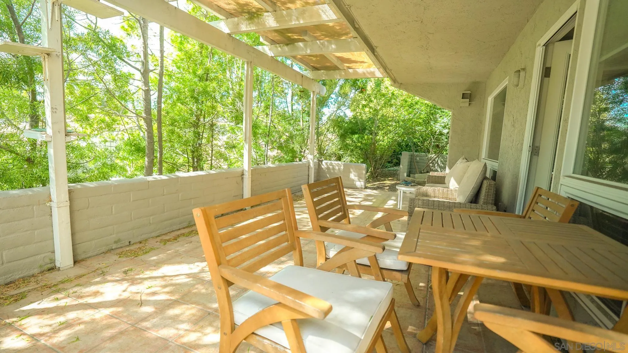 https://cdn.realtyfeed.com/cdn/127/260003929/f1ded2969246a084495f382de9020f79.webp
