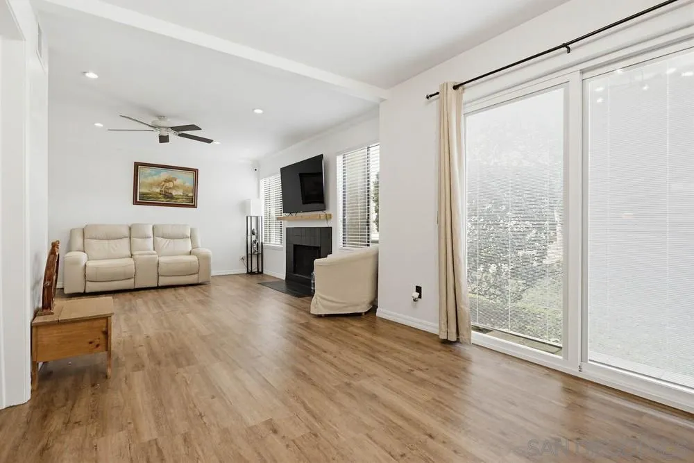 https://cdn.realtyfeed.com/cdn/127/260003930/d6f1b34e95d4fc8d63652c253642c944.webp