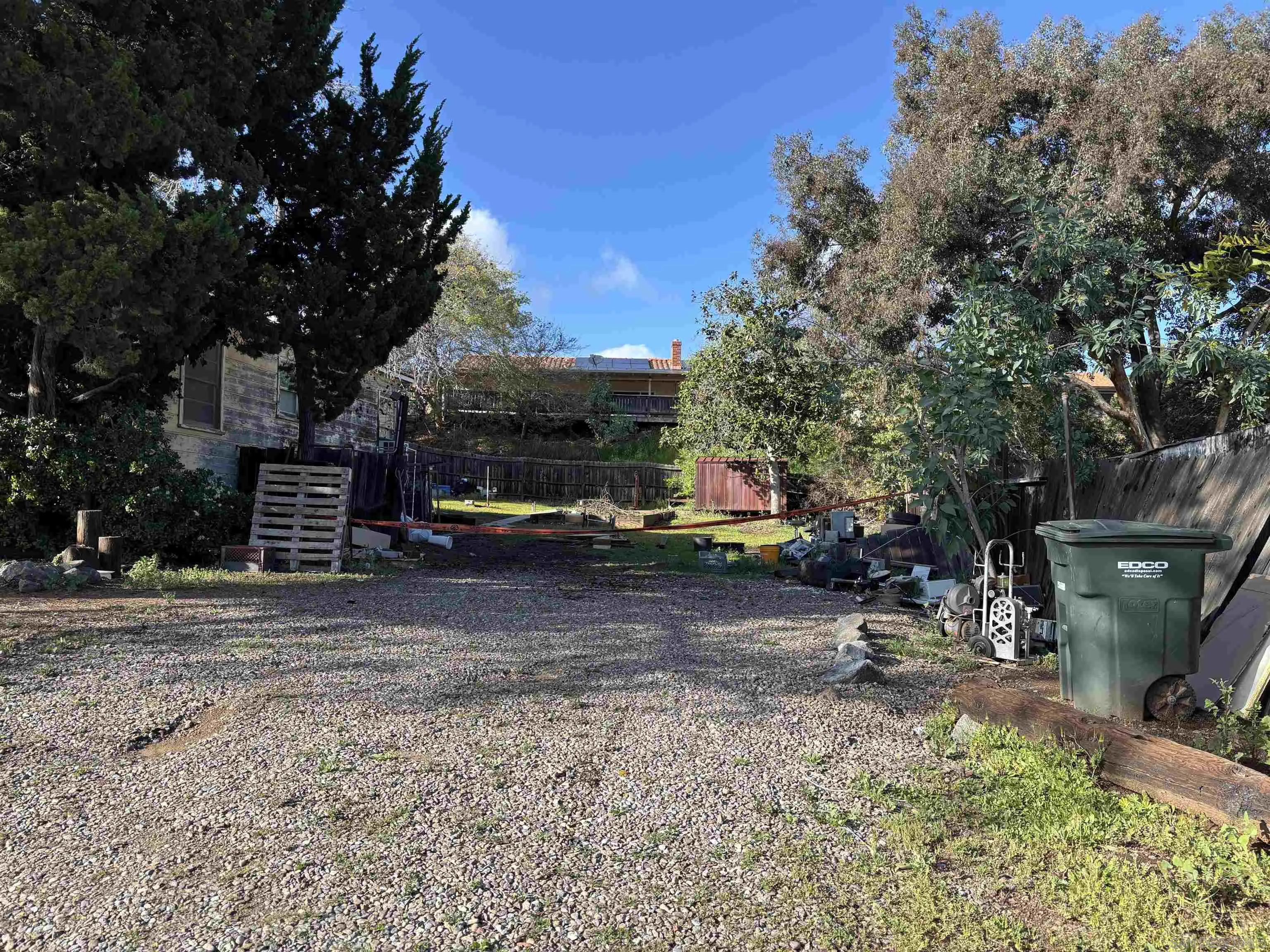 https://cdn.realtyfeed.com/cdn/127/260003932/c563900abc6c425b915904654a6a5436.webp