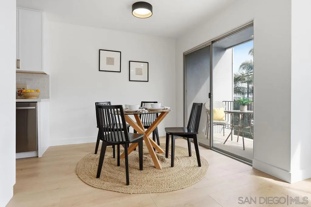 https://cdn.realtyfeed.com/cdn/127/260003938/85c5698ad5ac5479639e7ab8670a938b.webp