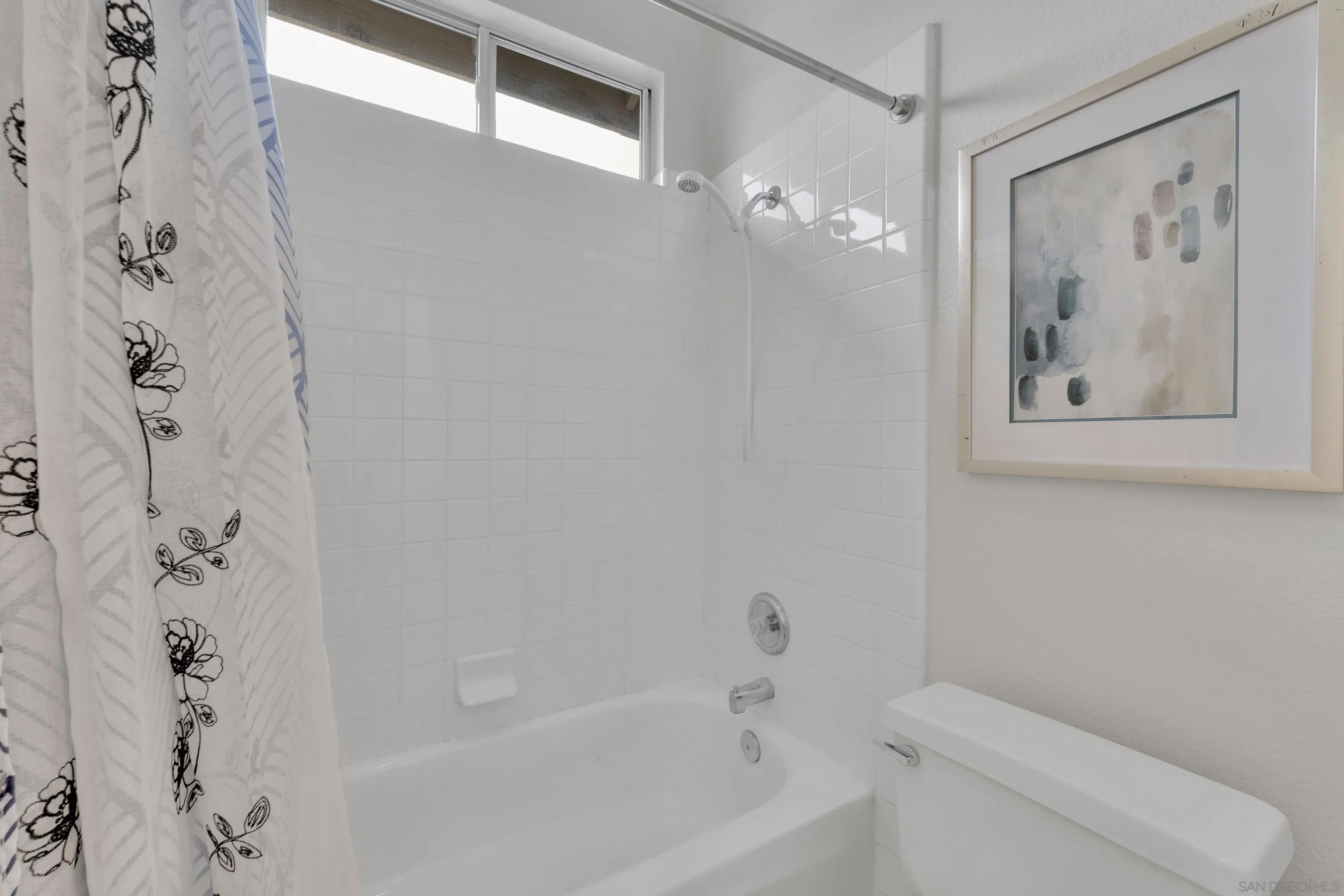 https://cdn.realtyfeed.com/cdn/127/260003940/07e909a0ff727d092820e35695e93b1b.webp