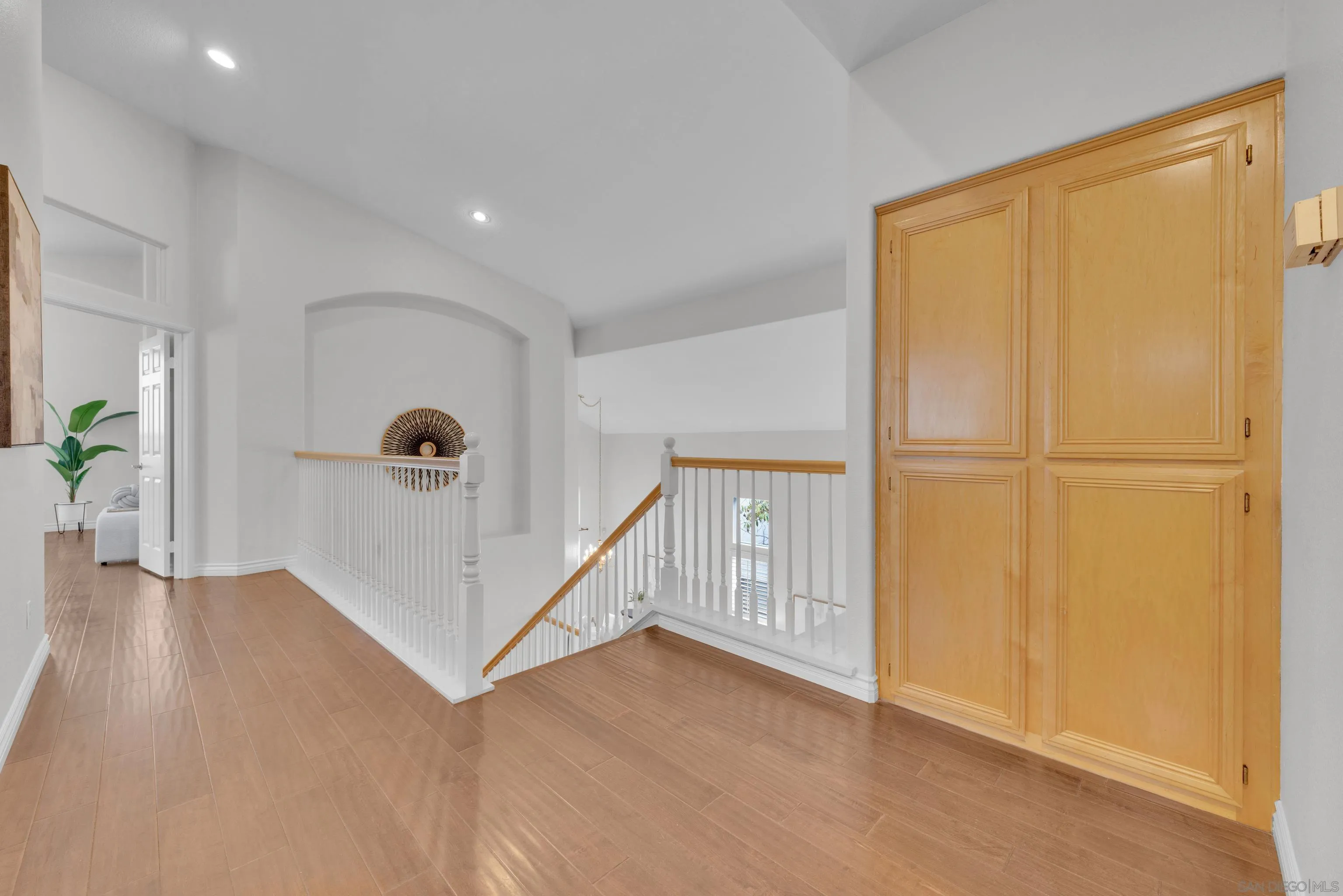 https://cdn.realtyfeed.com/cdn/127/260003940/9863c98b8d99f01c030f015c714884b2.webp