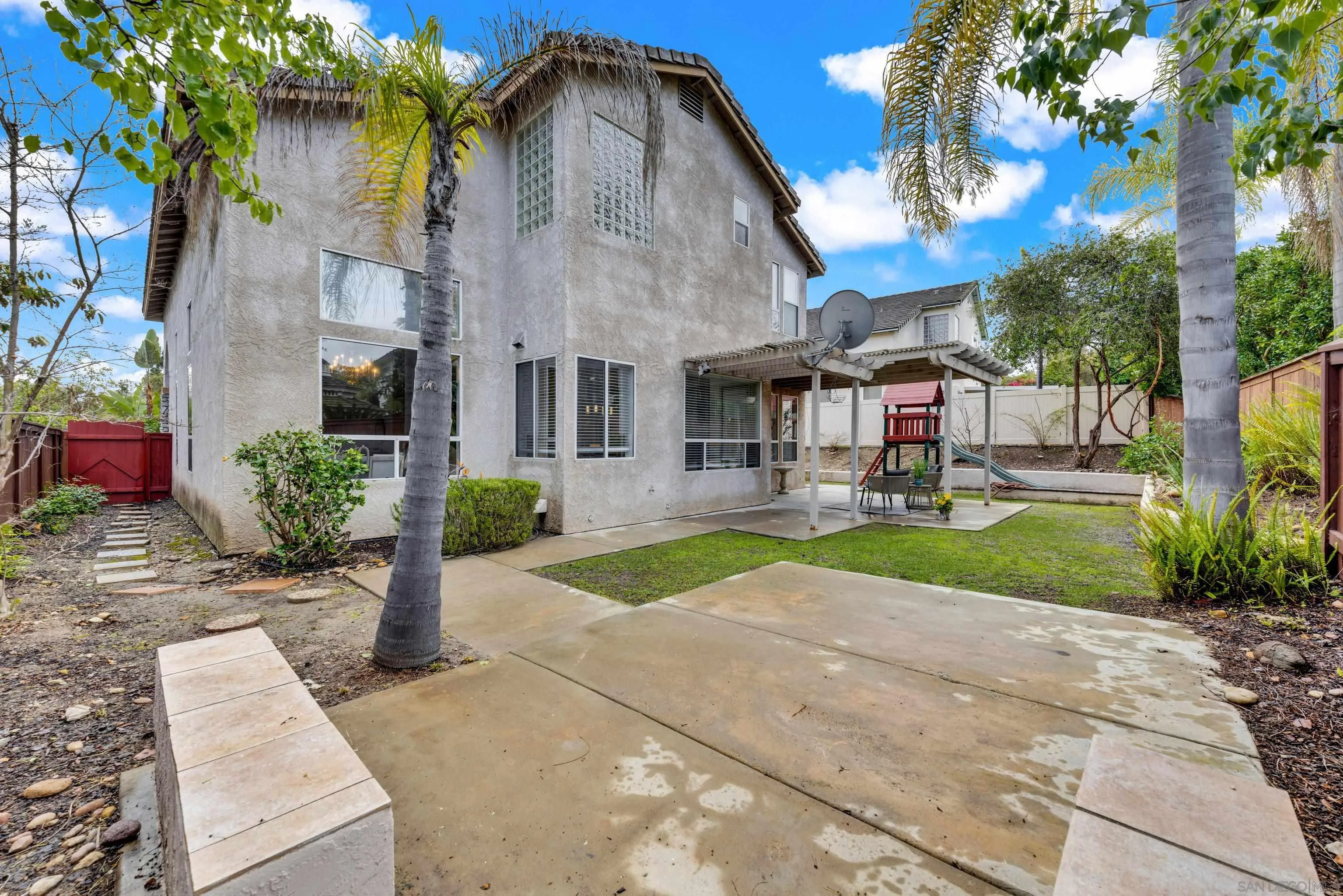 https://cdn.realtyfeed.com/cdn/127/260003940/c179087f6ff1e49b6713262ed75f1635.webp