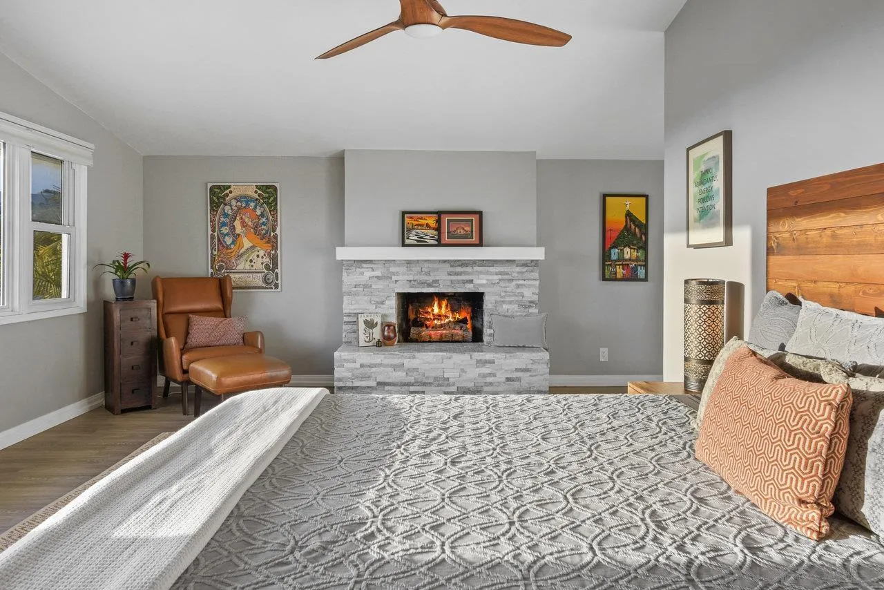 https://cdn.realtyfeed.com/cdn/127/260003942/30c38cfb678bc74222b70366a9244b90.webp