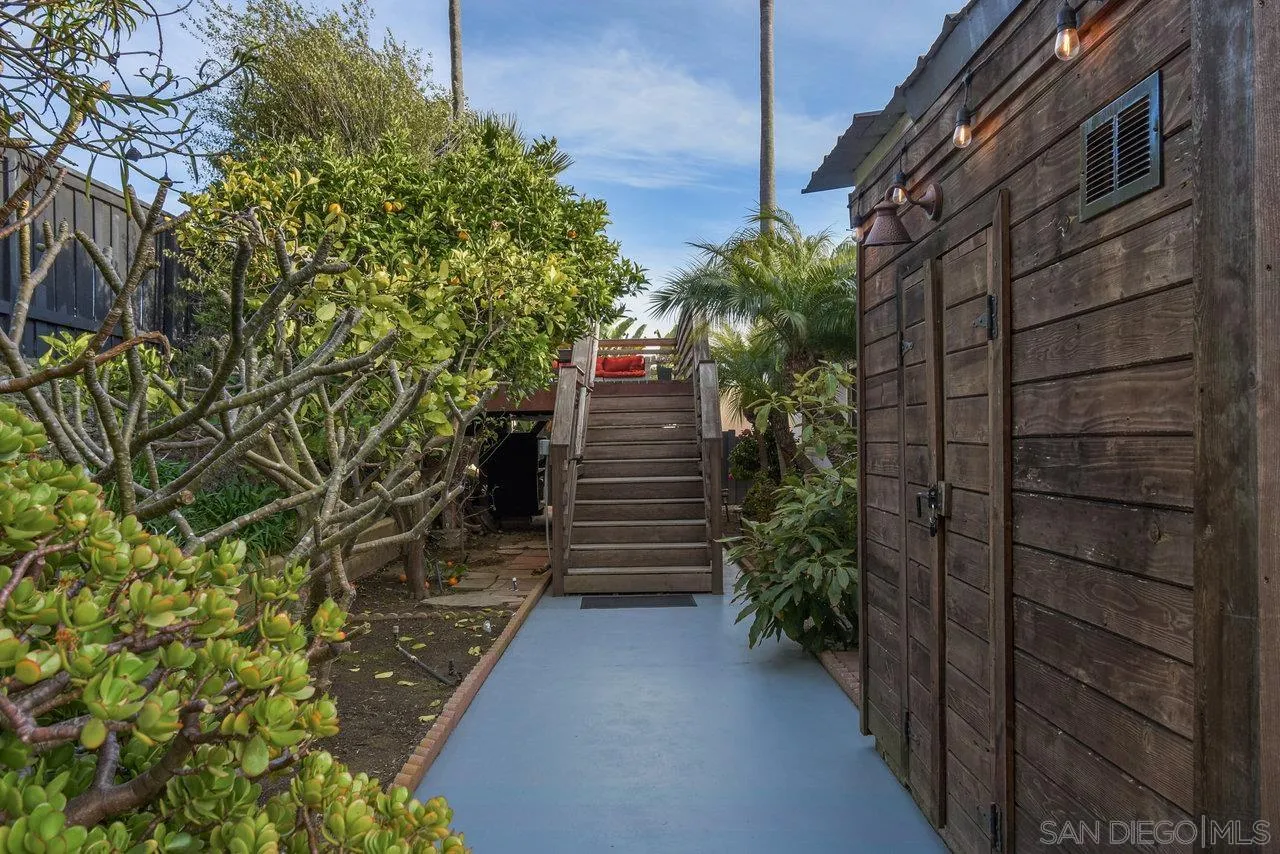 https://cdn.realtyfeed.com/cdn/127/260003942/66e19403896174a7a41d2b267388216b.webp