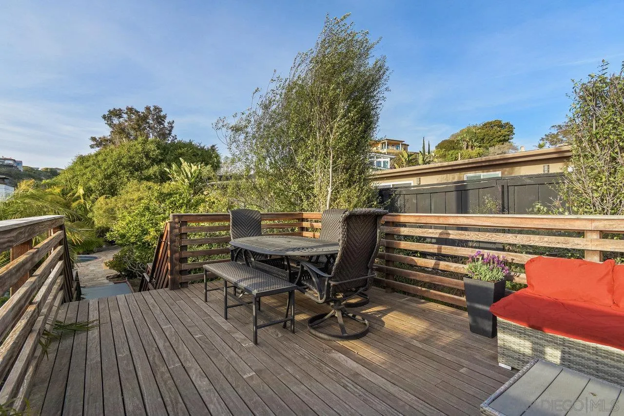 https://cdn.realtyfeed.com/cdn/127/260003942/dd484ce564a6eb17499051f0731356d5.webp