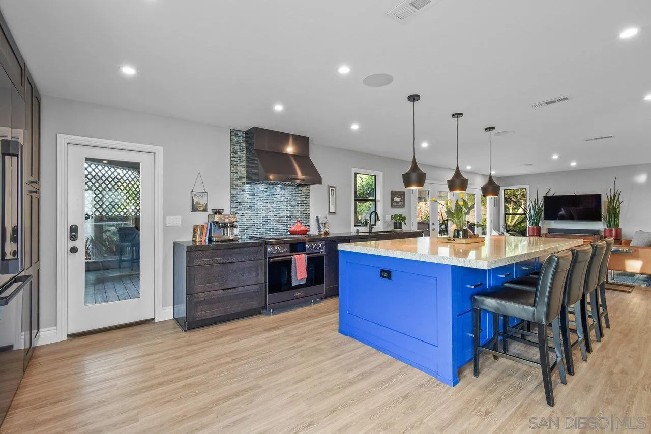 https://cdn.realtyfeed.com/cdn/127/260003942/ff96c0c6f550657926e797563be8def1.webp