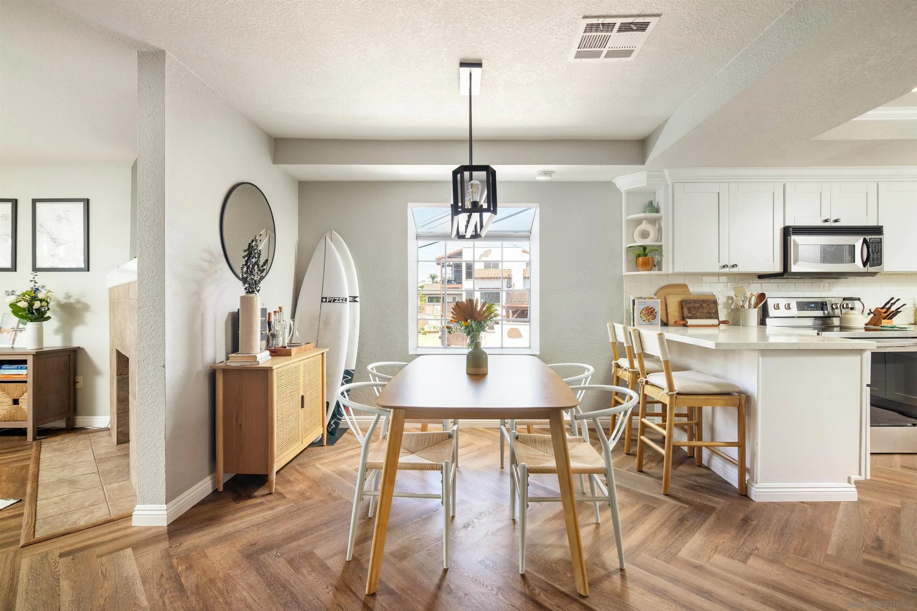 https://cdn.realtyfeed.com/cdn/127/260003946/1f96b19b96758c2fe2e7c33b2d0145e3.webp