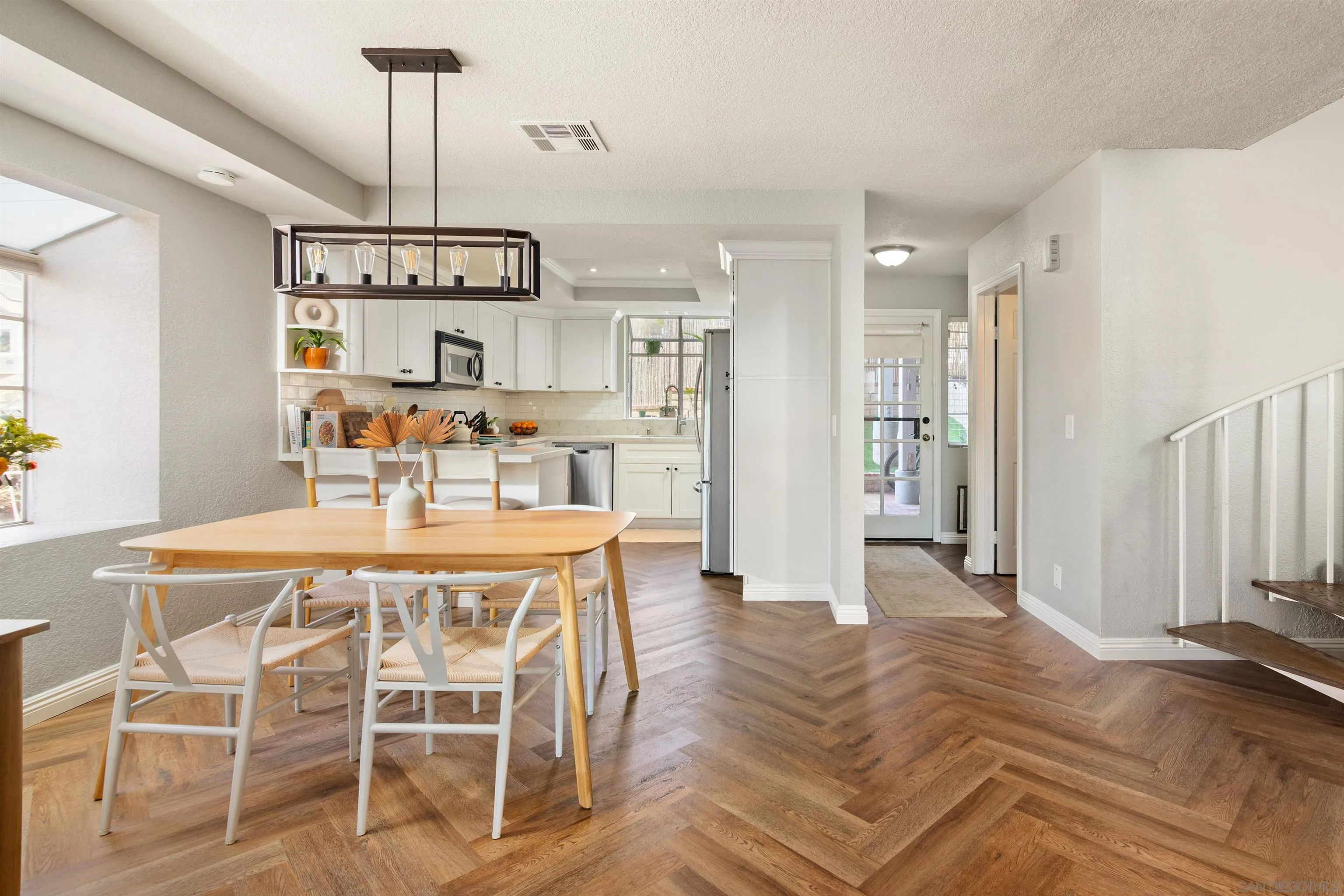 https://cdn.realtyfeed.com/cdn/127/260003946/4a50497137dee8ff2cb9f5d571103be8.webp