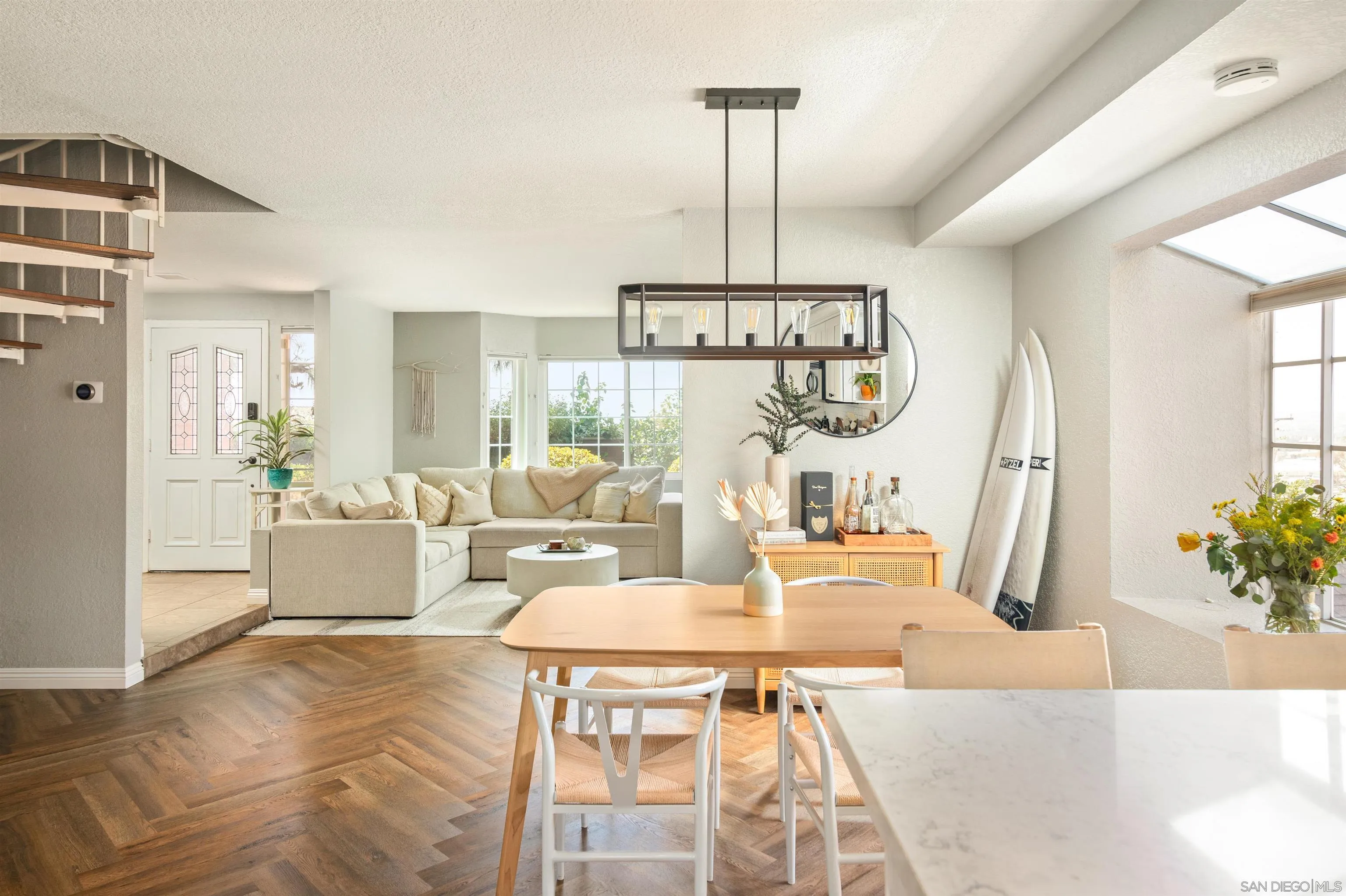 https://cdn.realtyfeed.com/cdn/127/260003946/cbbb222837dee26a1160b69850a36d74.webp