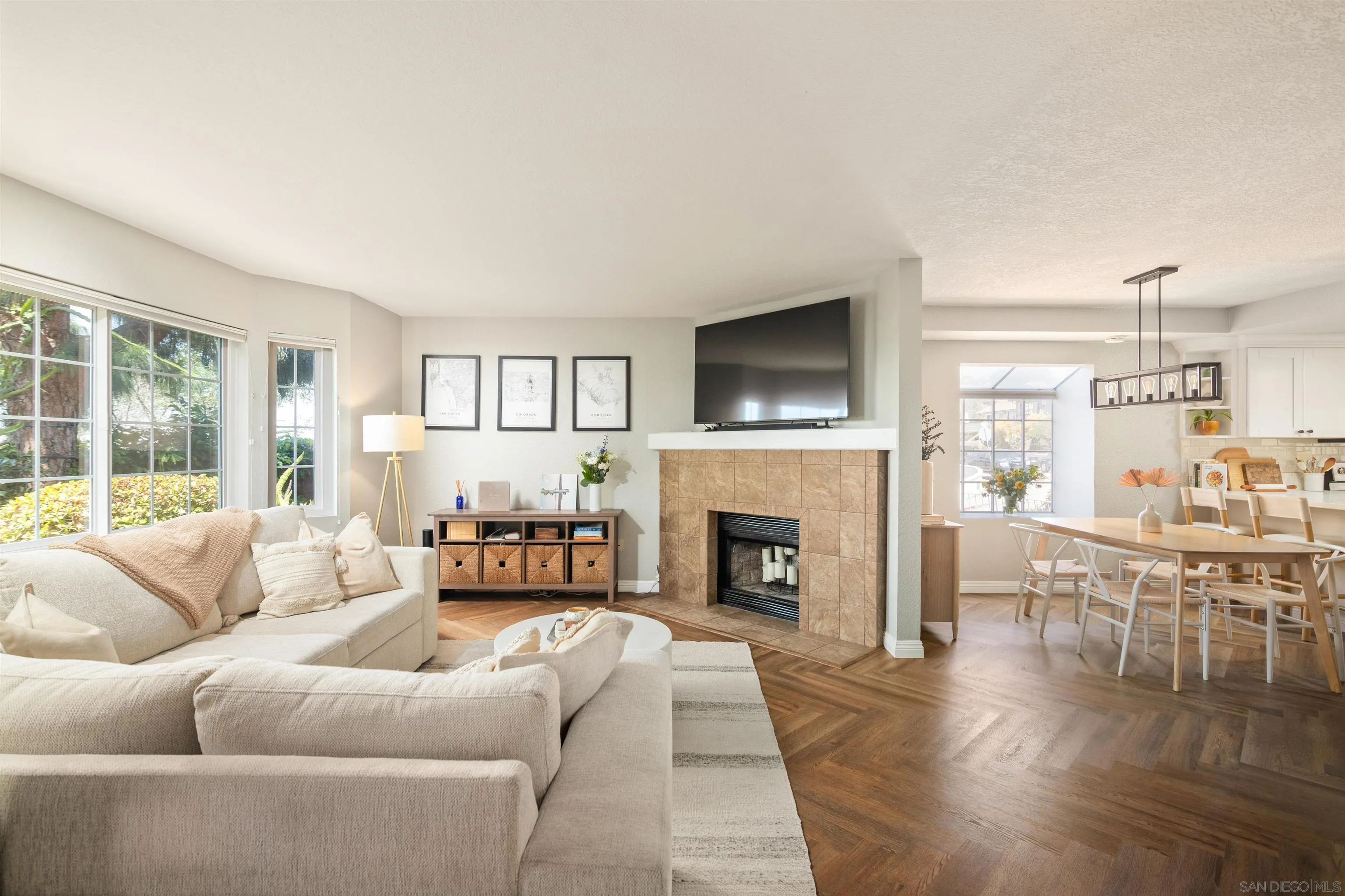 https://cdn.realtyfeed.com/cdn/127/260003946/d65095dc23002d6ab6ea2ce0def365b3.webp