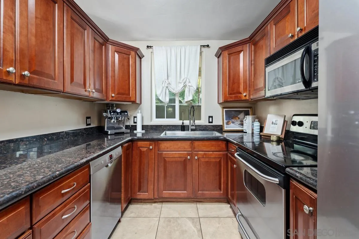 Photo #15: 260003947 Listing: Photo #15