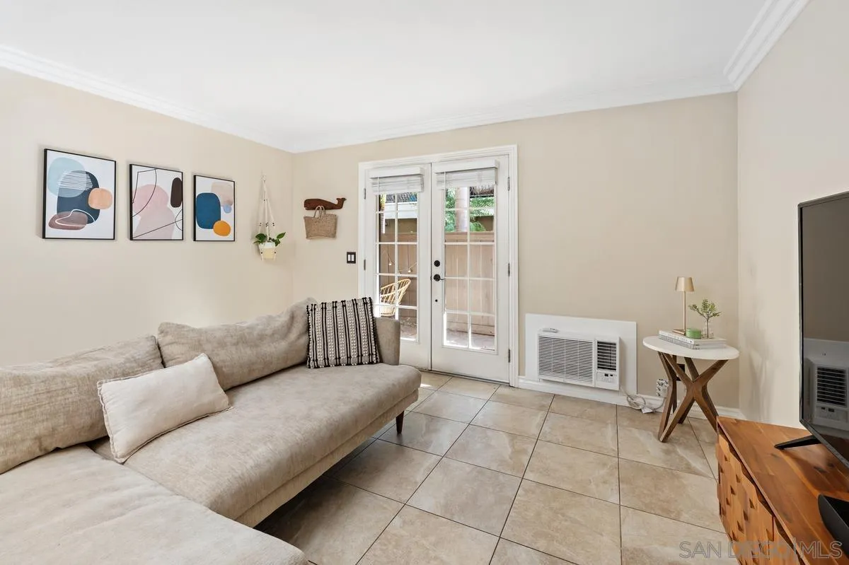 Photo #6: 260003947 Listing: Photo #6