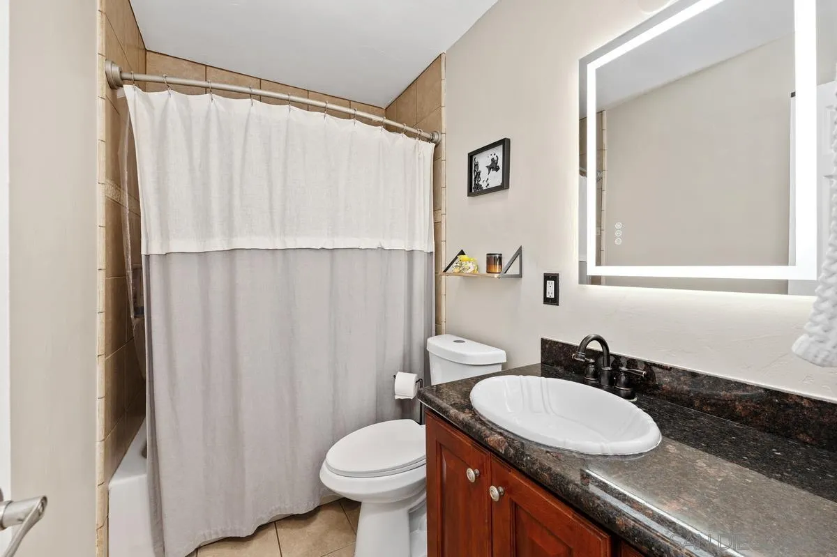Photo #12: 260003947 Listing: Photo #12