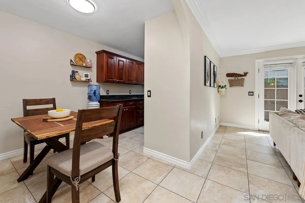 Photo #5: 260003947 Listing: Photo #5