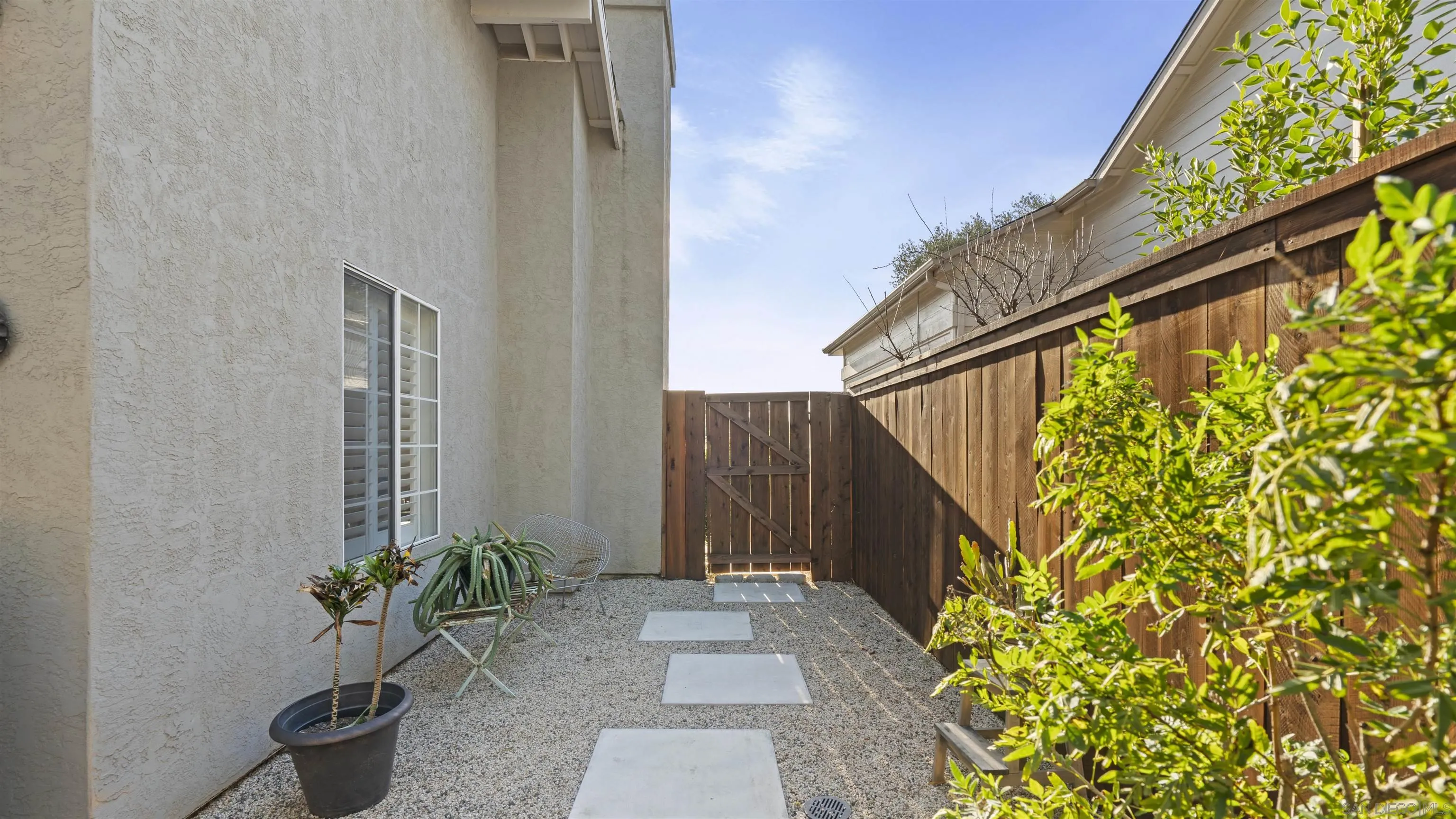 https://cdn.realtyfeed.com/cdn/127/260003952/9642821ba34446ac95ec14b25833c1d4.webp