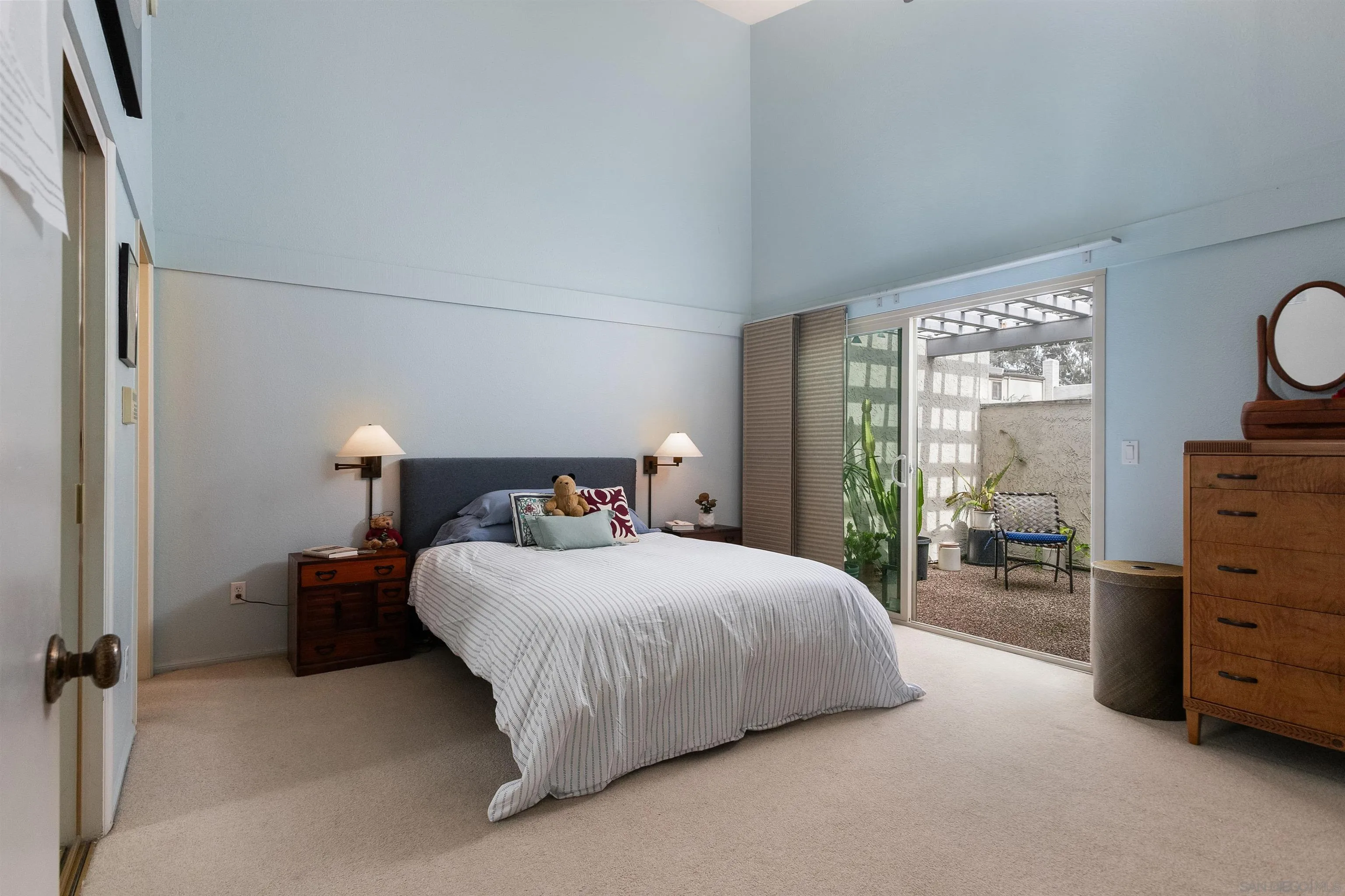 https://cdn.realtyfeed.com/cdn/127/260003953/2a4d3aeb3a2d8968375f70a7508f9274.webp