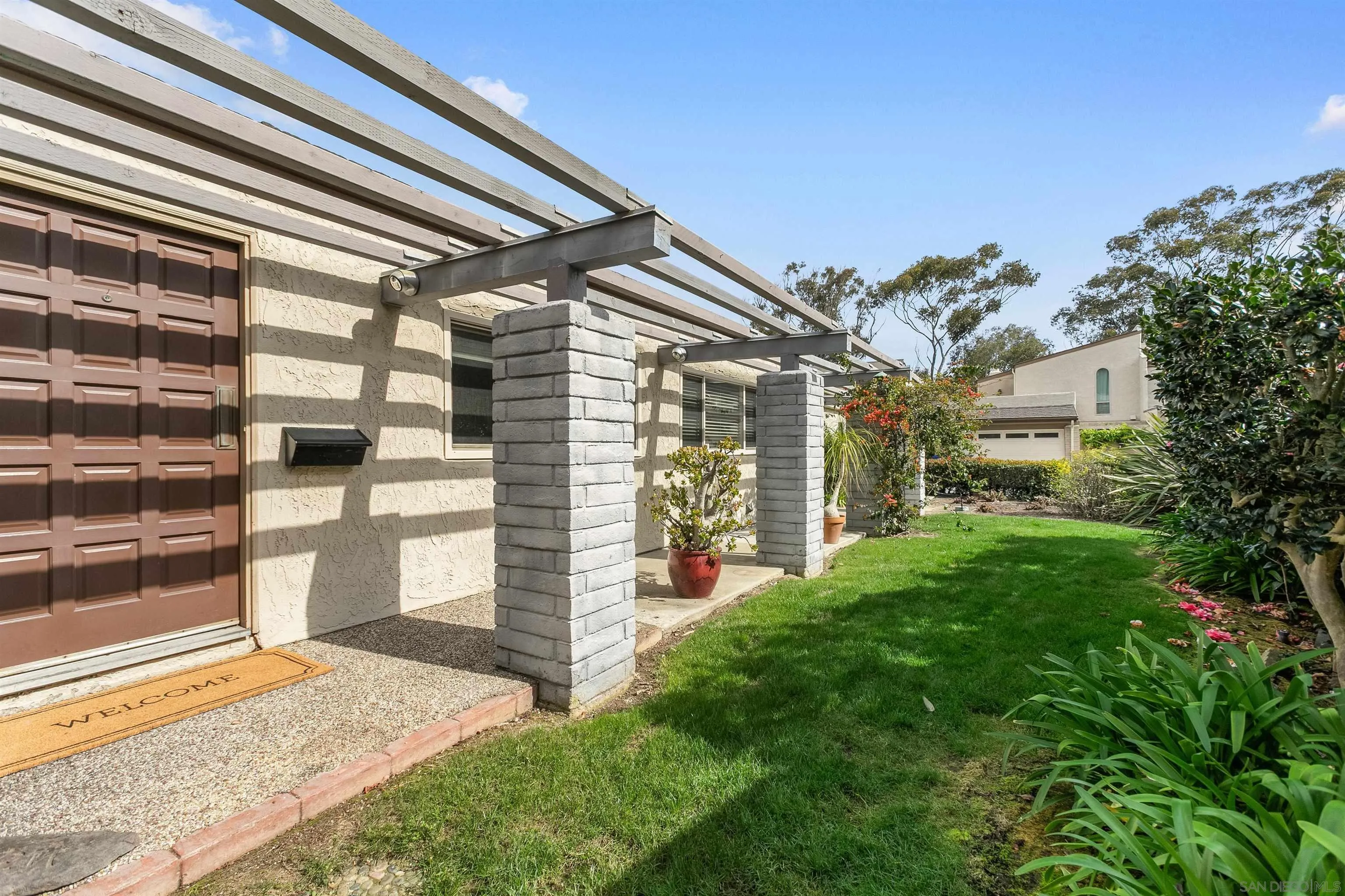 Photo #4: 260003953 Listing: Photo #4