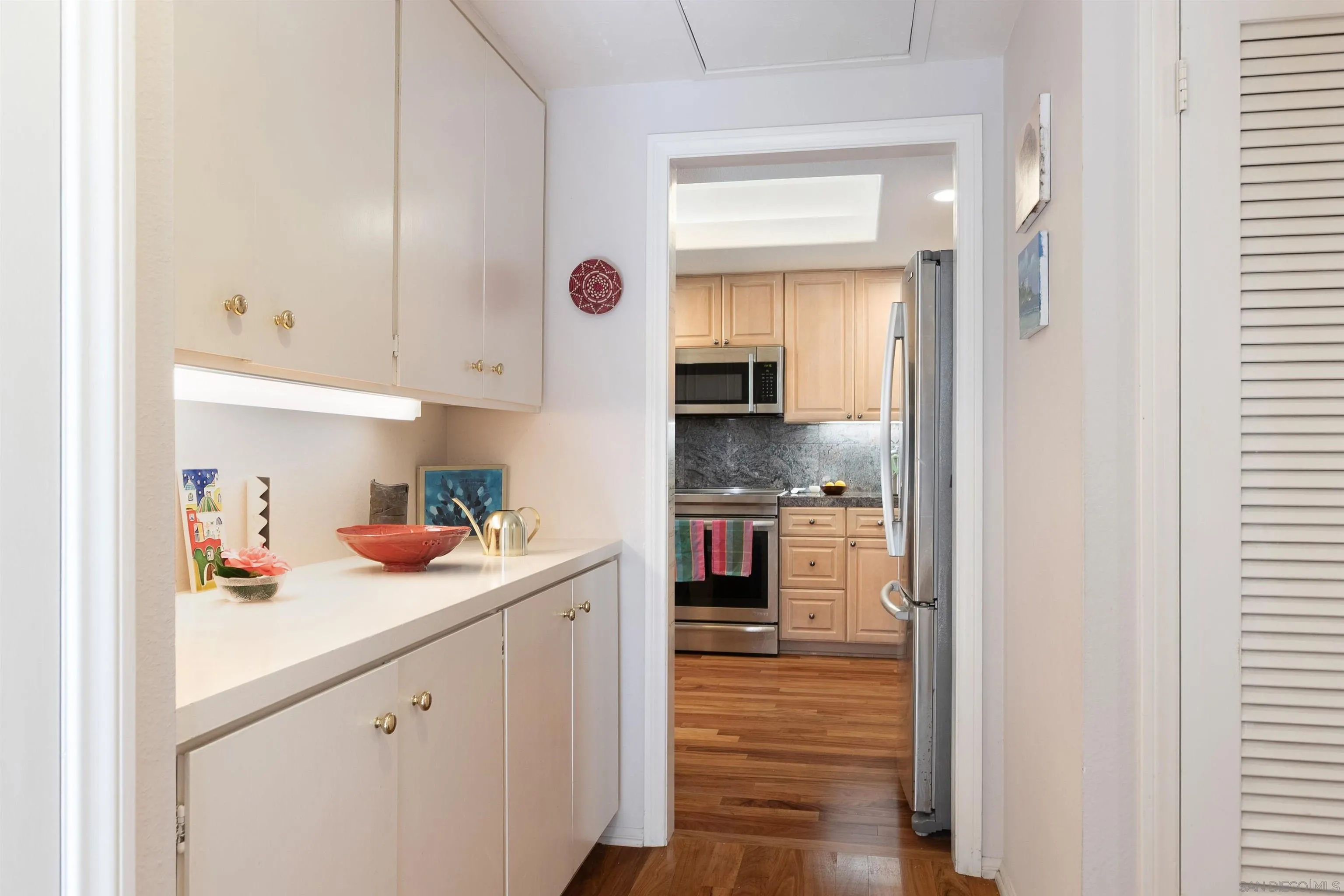 https://cdn.realtyfeed.com/cdn/127/260003953/8b721f13d0f842ff77120bf6db4500ed.webp