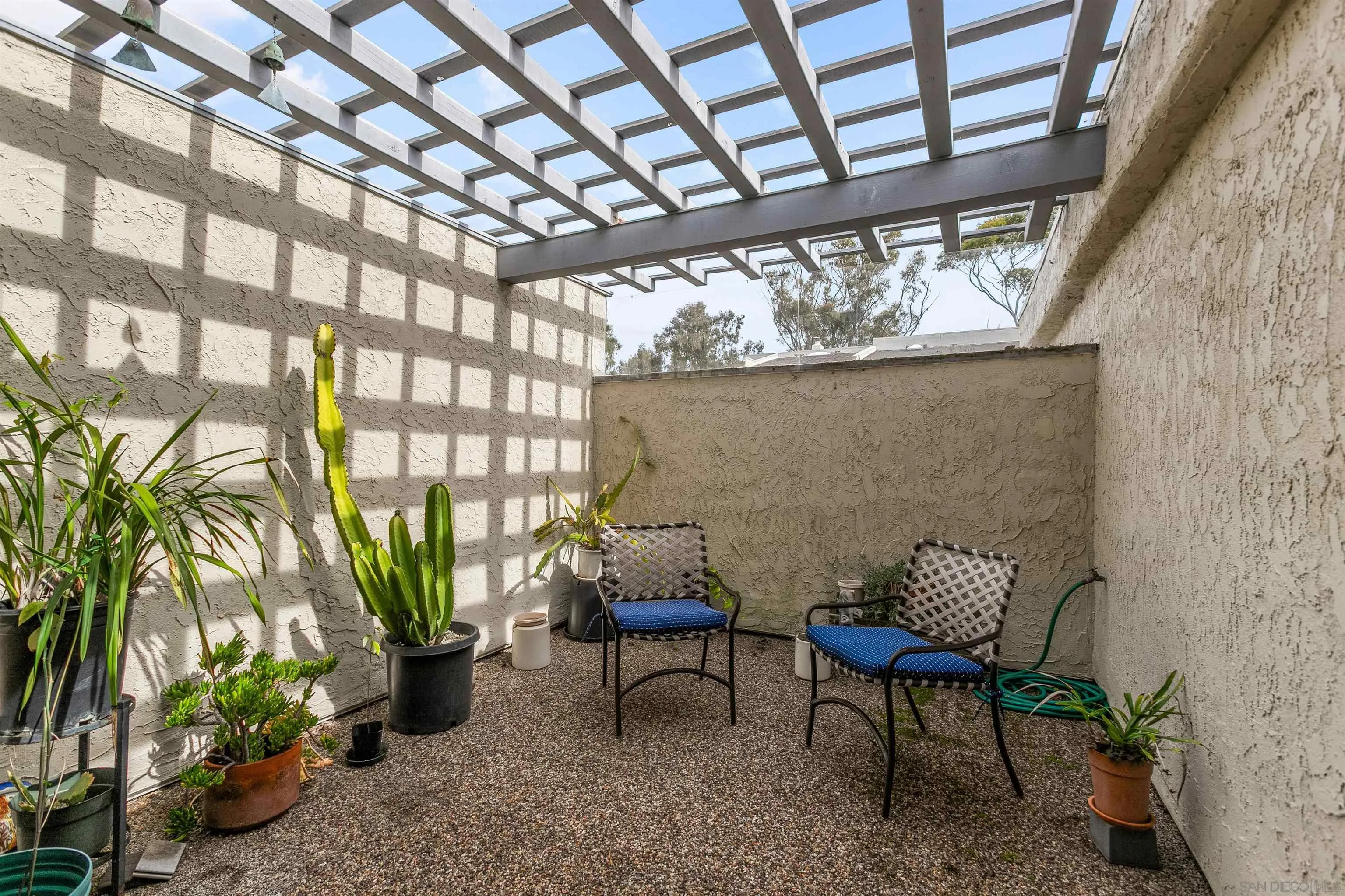 https://cdn.realtyfeed.com/cdn/127/260003953/9d764ef3824cc143dd47d30c87508ef9.webp