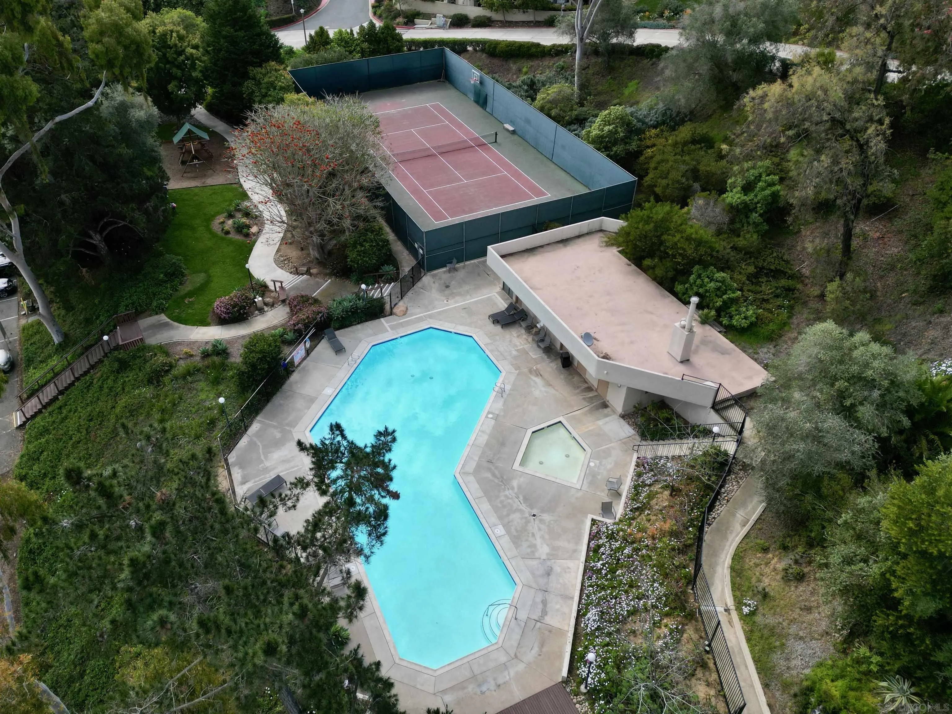 https://cdn.realtyfeed.com/cdn/127/260003953/f0b958674b3ae6178d8867ca6919d462.webp
