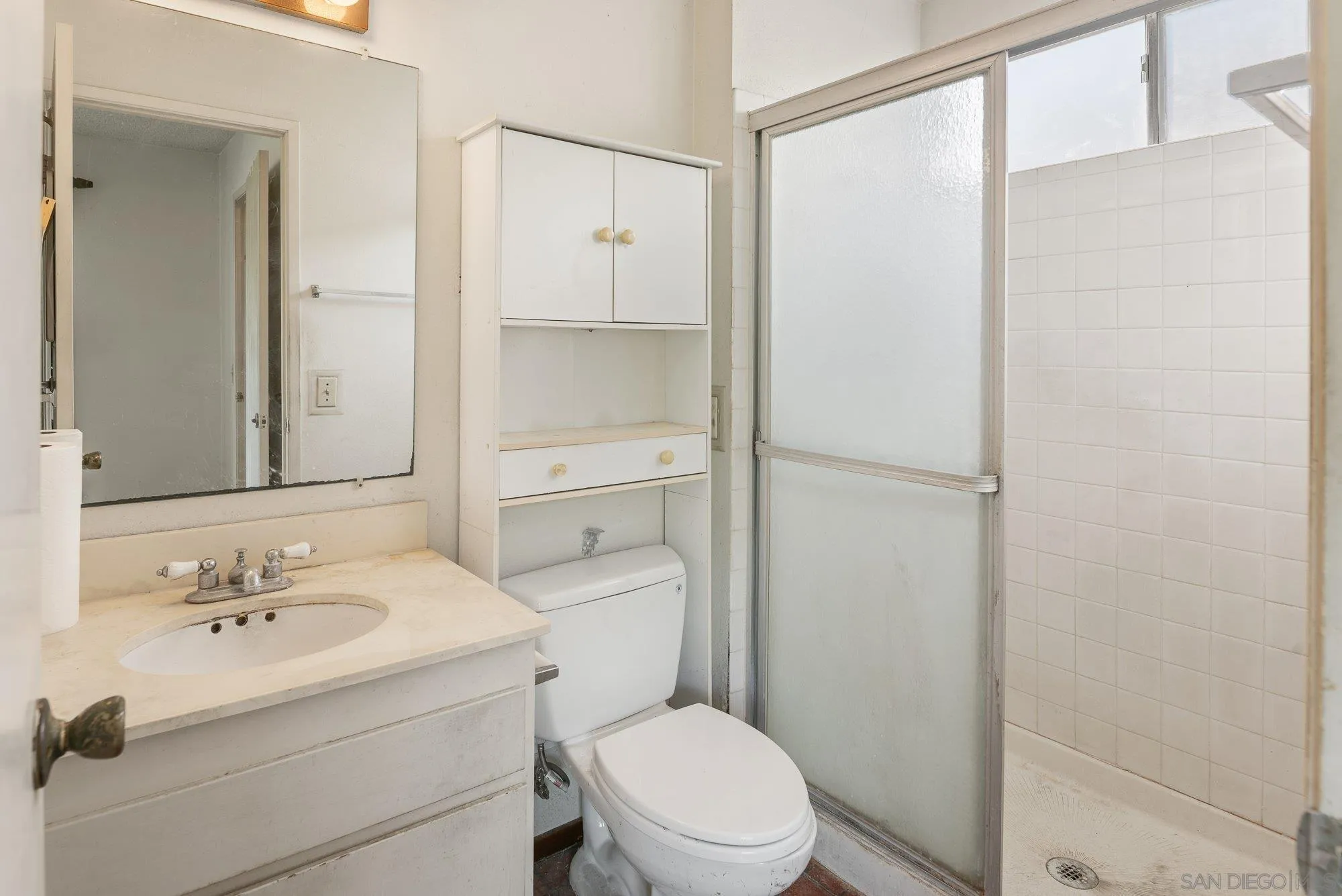 https://cdn.realtyfeed.com/cdn/127/260003955/1b3be51a79254b7bed55729fa39ac194.webp