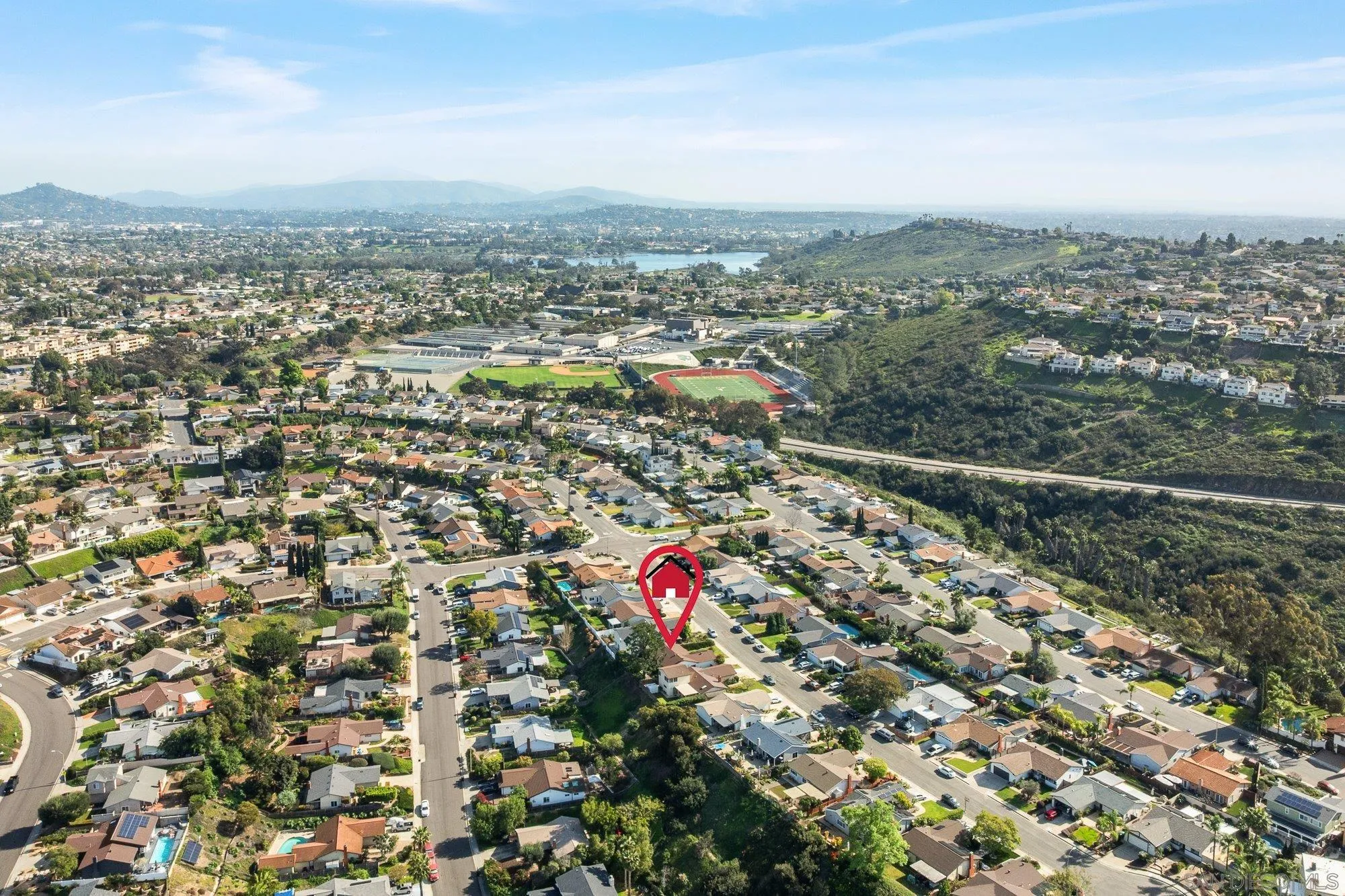 https://cdn.realtyfeed.com/cdn/127/260003955/77c17881daeba3843deb38a5aecabbb1.webp