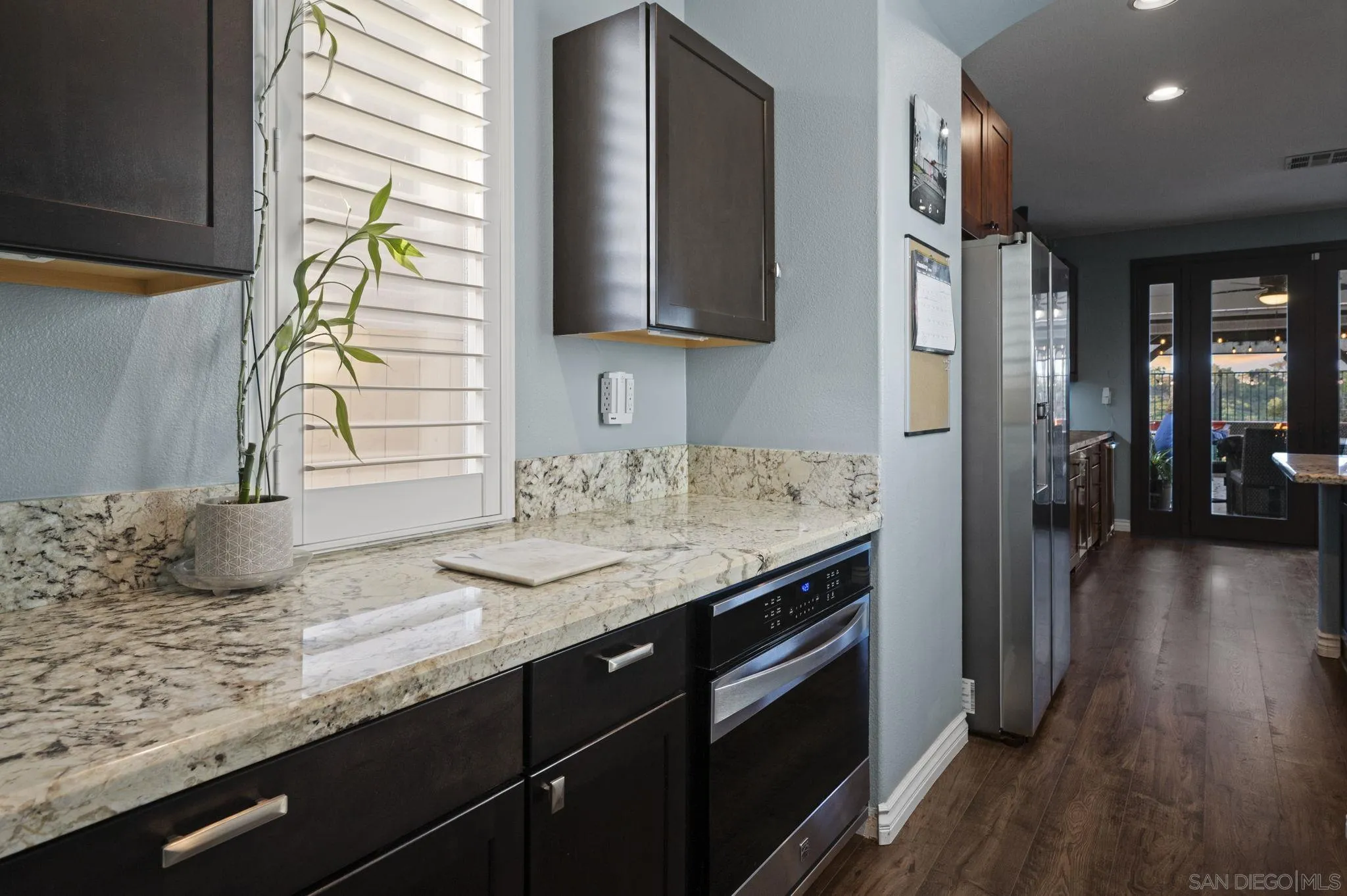 https://cdn.realtyfeed.com/cdn/127/260003956/8558a77b1bac414d98c97e252deba91d.webp