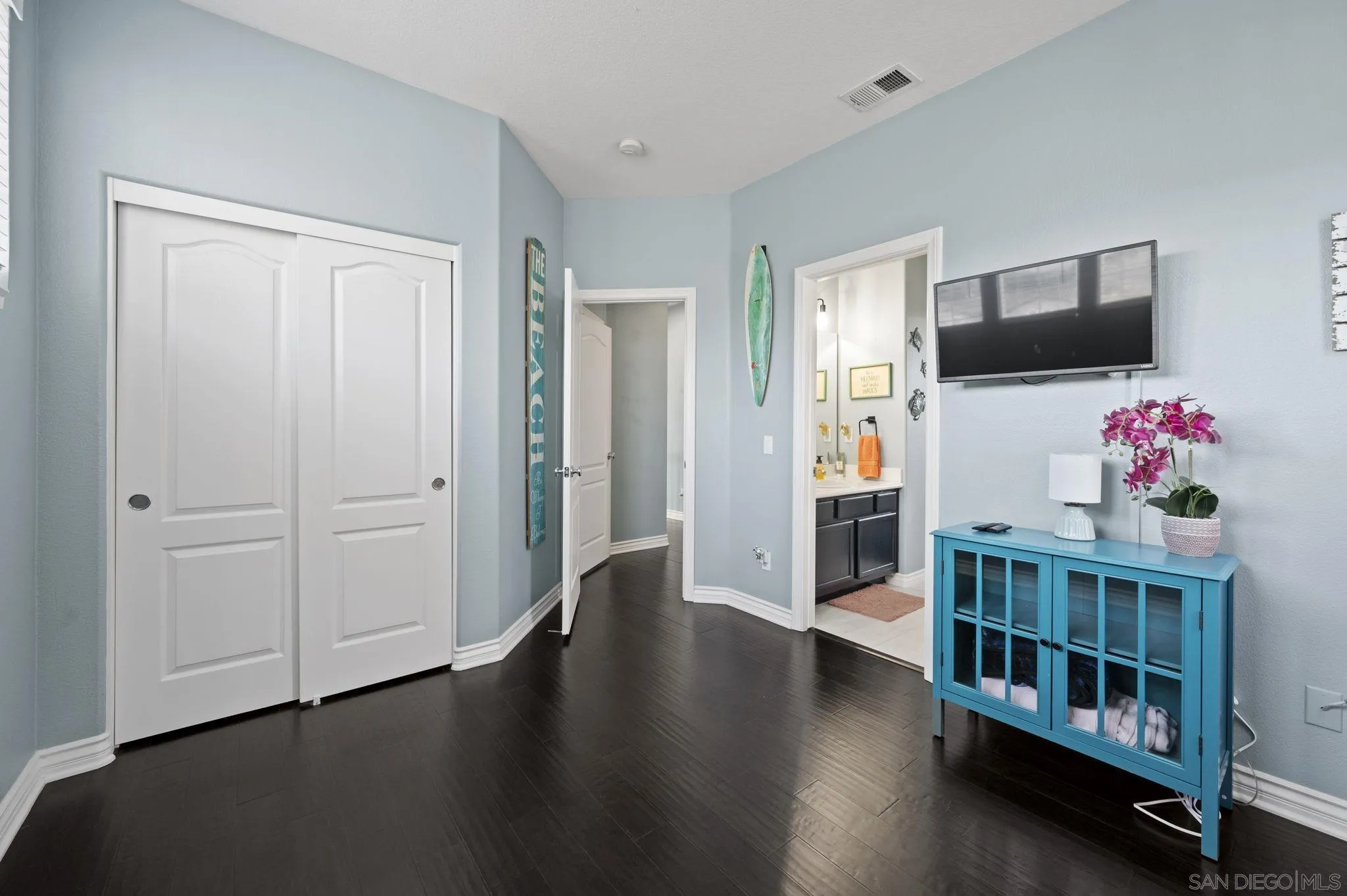 https://cdn.realtyfeed.com/cdn/127/260003956/d6af512f811e3148850ef645c3cb96d6.webp